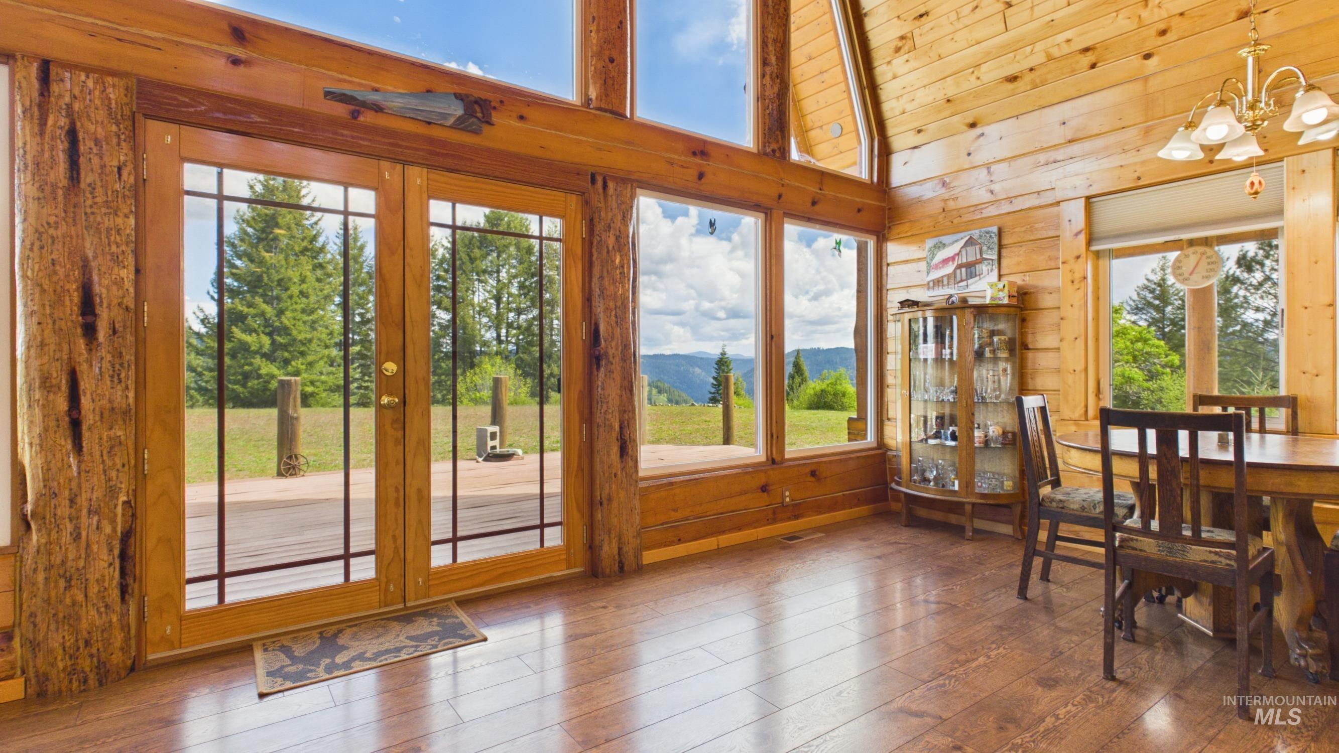 706 Canyon Rim Lane, Orofino, Idaho 83544, 3 Bedrooms, 2 Bathrooms, Residential For Sale, Price $555,000, 98984514