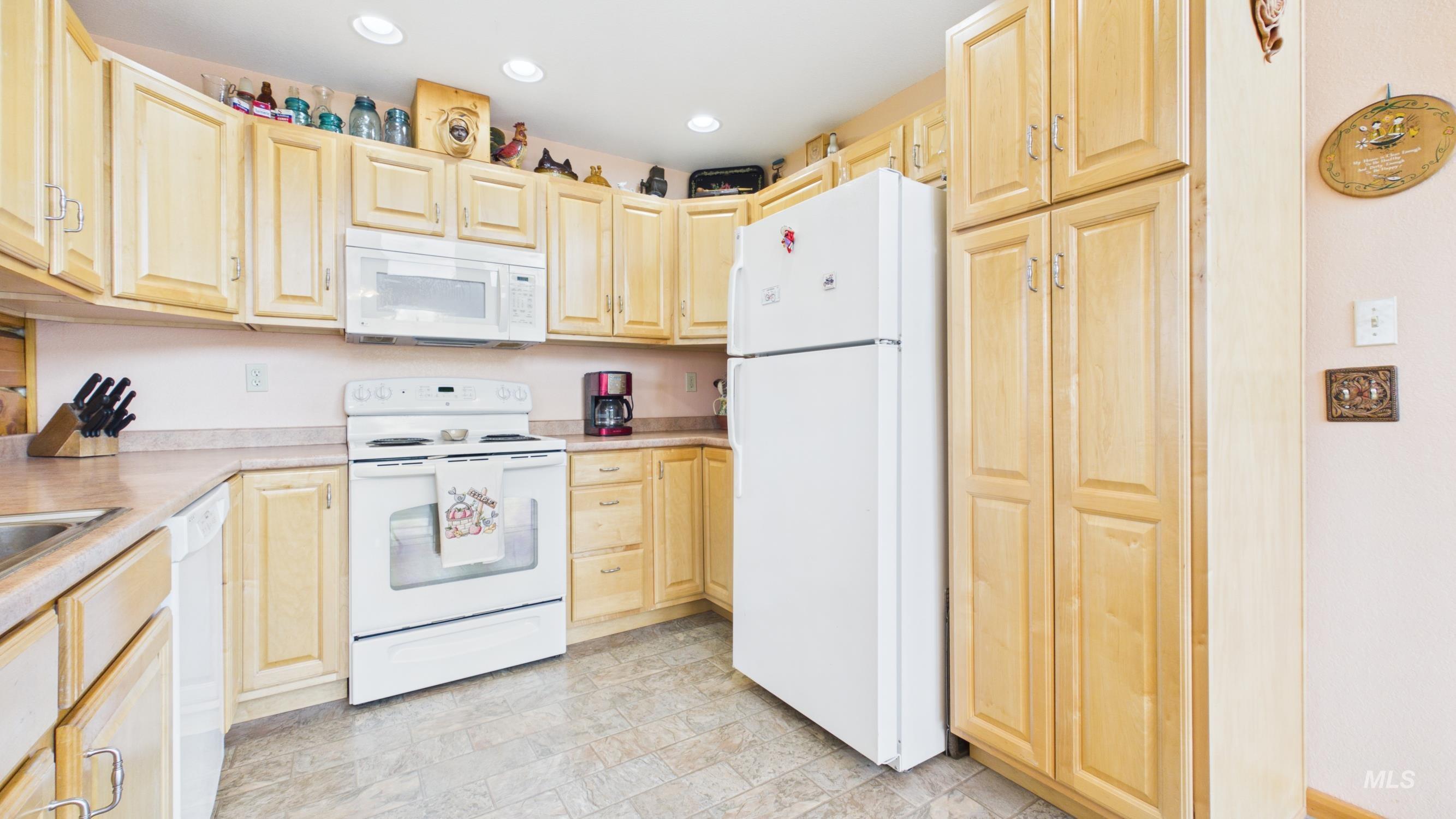 706 Canyon Rim Lane, Orofino, Idaho 83544, 3 Bedrooms, 2 Bathrooms, Residential For Sale, Price $555,000, 98984514