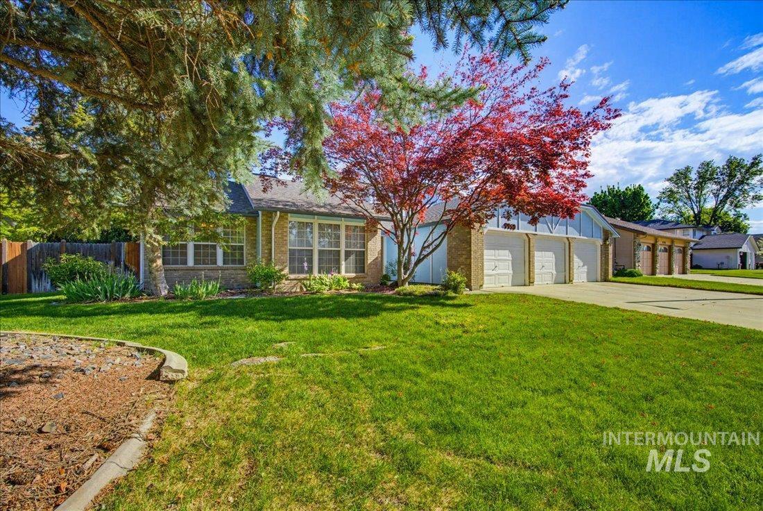 9950 W Alliance, Boise, Idaho 83704, 4 Bedrooms, 2.5 Bathrooms, Residential For Sale, Price $575,000, 98984516
