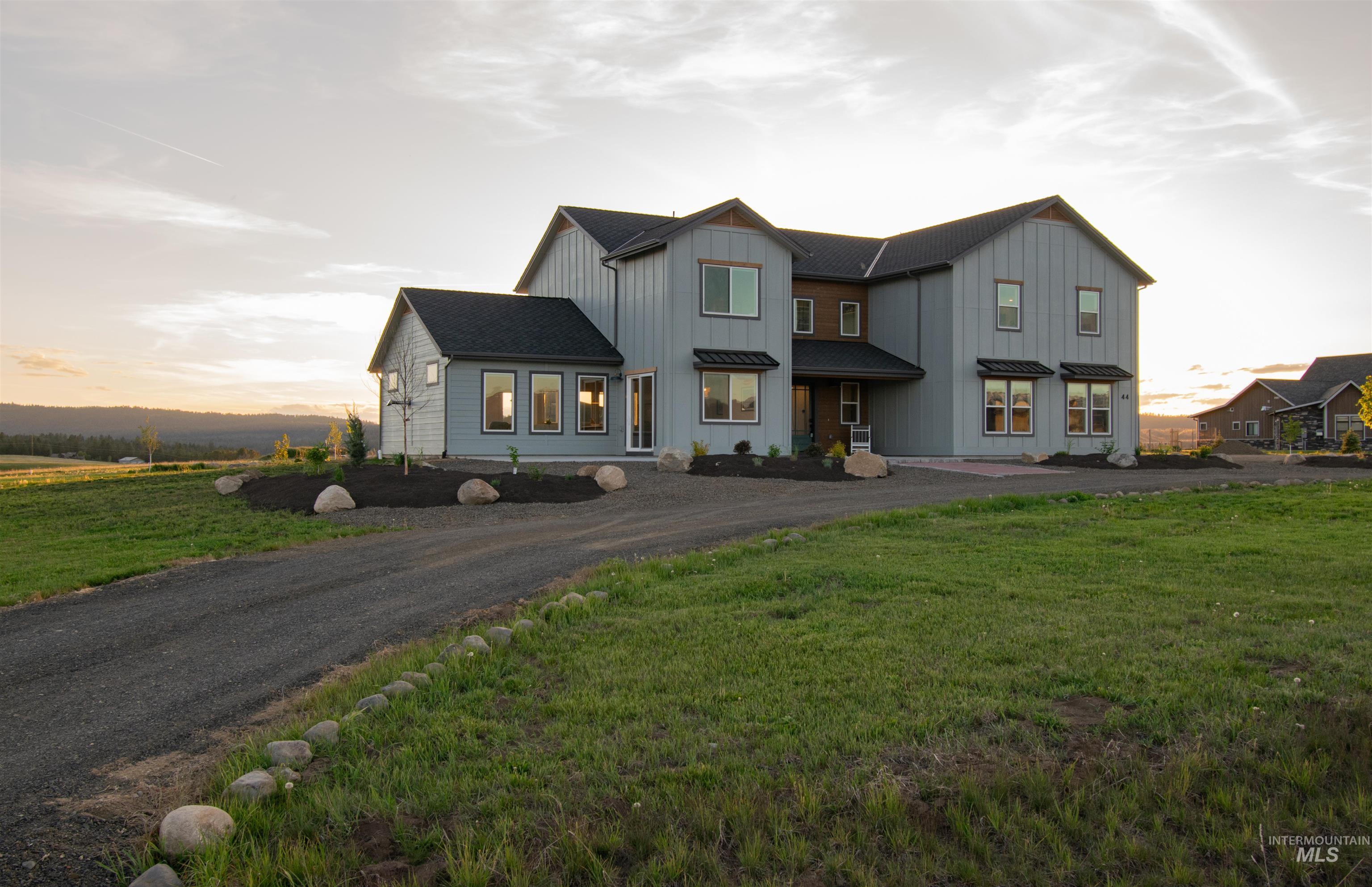44 Big Moose rd, McCall, Idaho 83638, 4 Bedrooms, 4.5 Bathrooms, Residential For Sale, Price $1,680,000, 98984521