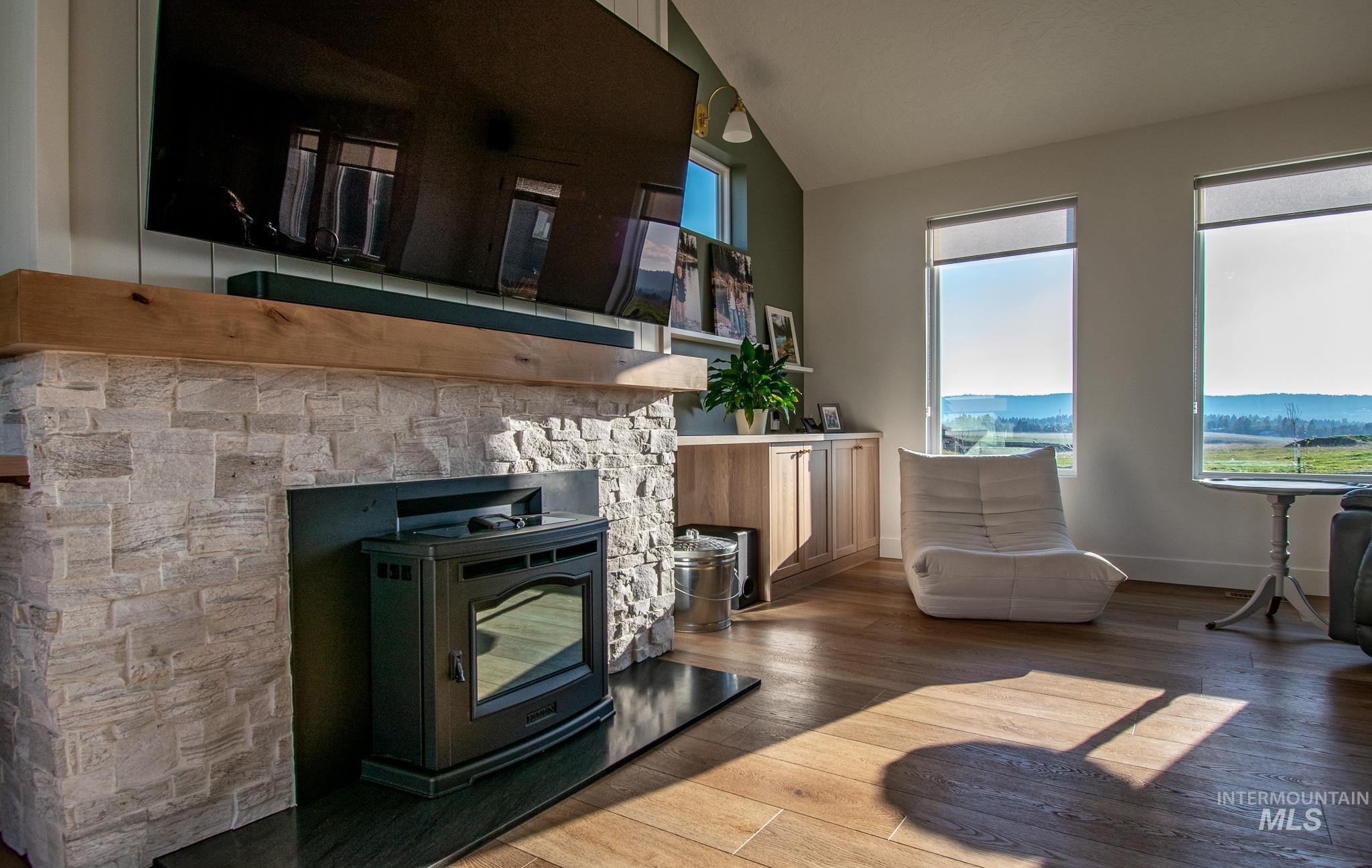 44 Big Moose rd, McCall, Idaho 83638, 4 Bedrooms, 4.5 Bathrooms, Residential For Sale, Price $1,875,000, 98984521