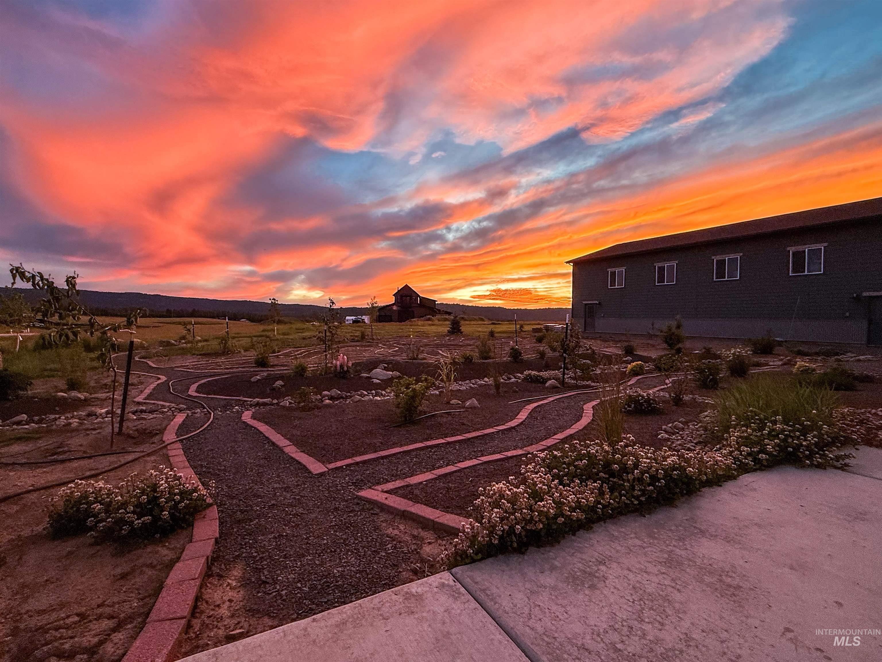 44 Big Moose rd, McCall, Idaho 83638, 4 Bedrooms, 4.5 Bathrooms, Residential For Sale, Price $1,680,000, 98984521
