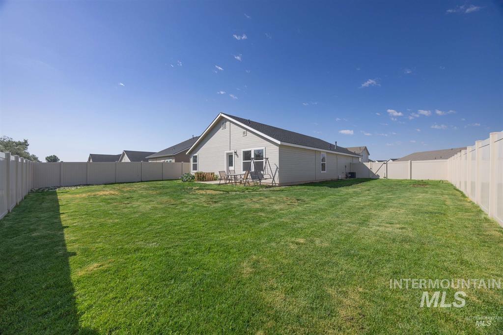 3422 E Mossy Oak Dr, Nampa, Idaho 83686, 3 Bedrooms, 2 Bathrooms, Residential For Sale, Price $385,000,MLS 98984531