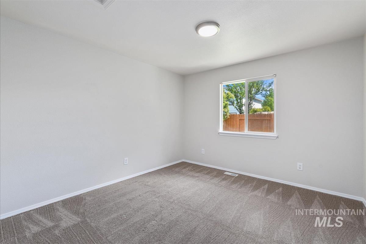 3036 N Hearth Ave, Meridian, Idaho 83642, 3 Bedrooms, 2 Bathrooms, Residential For Sale, Price $464,900,MLS 98984534