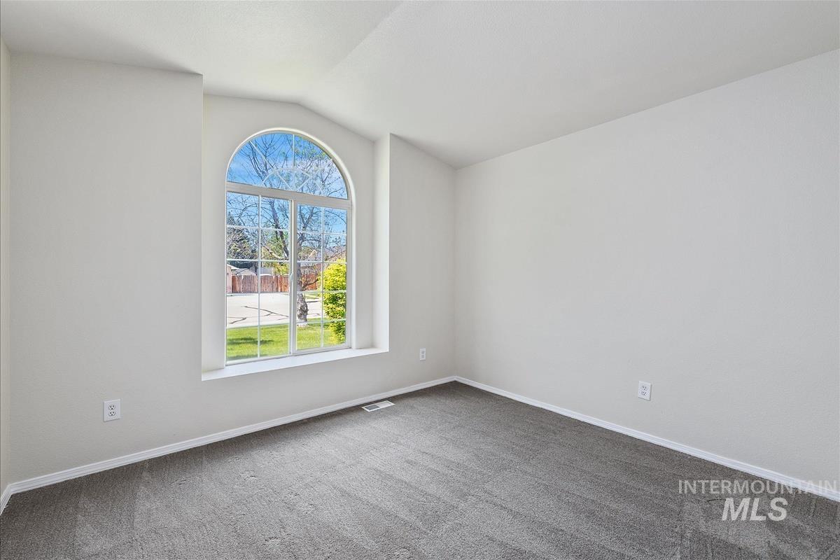 3036 N Hearth Ave, Meridian, Idaho 83642, 3 Bedrooms, 2 Bathrooms, Residential For Sale, Price $464,900,MLS 98984534
