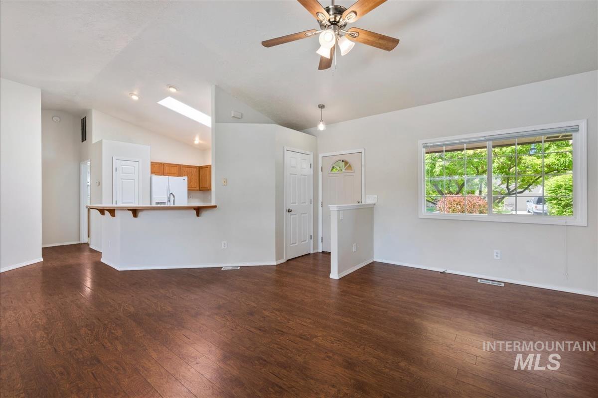 3036 N Hearth Ave, Meridian, Idaho 83642, 3 Bedrooms, 2 Bathrooms, Residential For Sale, Price $464,900,MLS 98984534