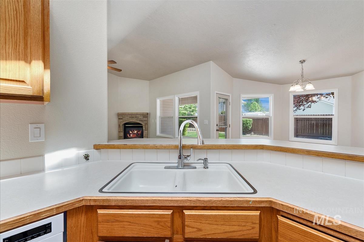 3036 N Hearth Ave, Meridian, Idaho 83642, 3 Bedrooms, 2 Bathrooms, Residential For Sale, Price $464,900,MLS 98984534