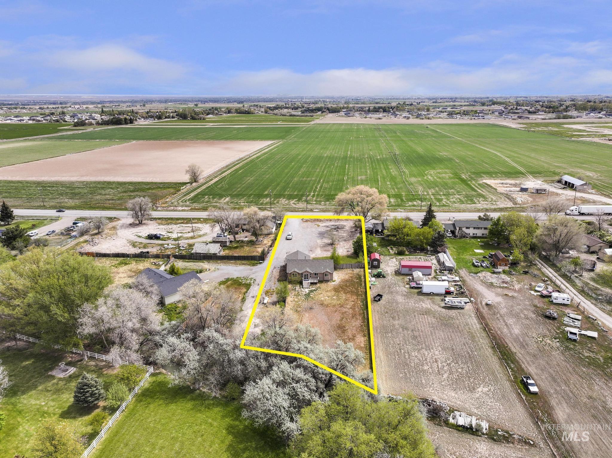3775 N 2400 E, Filer, Idaho 83328, 3 Bedrooms, 2 Bathrooms, Residential For Sale, Price $399,000, 98984540