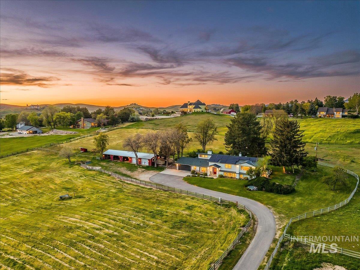 500 Stillwell Dr., Eagle, Idaho 83616, 5 Bedrooms, 3 Bathrooms, Residential For Sale, Price $1,399,900, 98984541