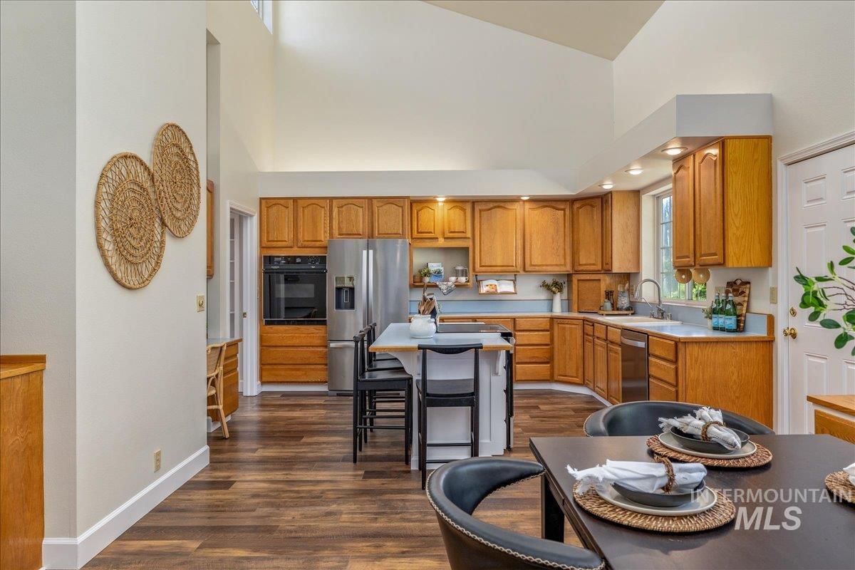 500 Stillwell Dr., Eagle, Idaho 83616, 5 Bedrooms, 3 Bathrooms, Residential For Sale, Price $1,399,900, 98984541
