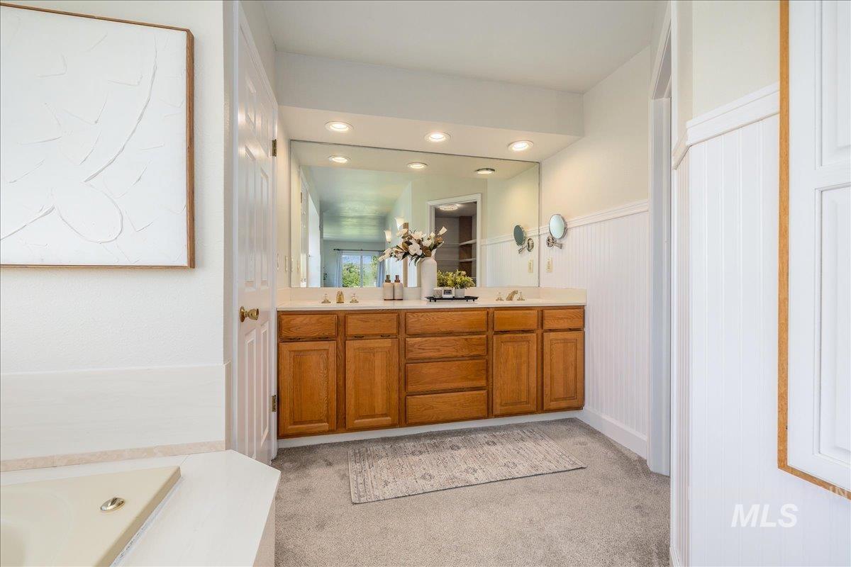 500 Stillwell Dr., Eagle, Idaho 83616, 5 Bedrooms, 3 Bathrooms, Residential For Sale, Price $1,399,900, 98984541