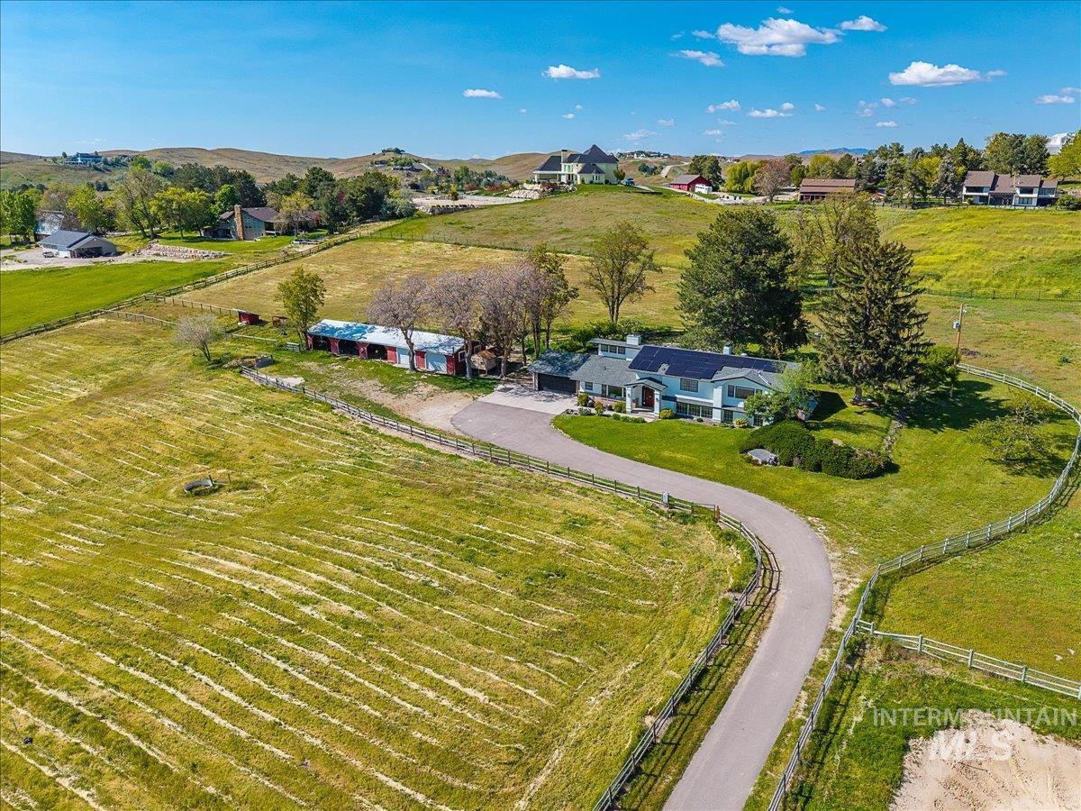 500 Stillwell Dr., Eagle, Idaho 83616, 5 Bedrooms, 3 Bathrooms, Residential For Sale, Price $1,399,900, 98984541