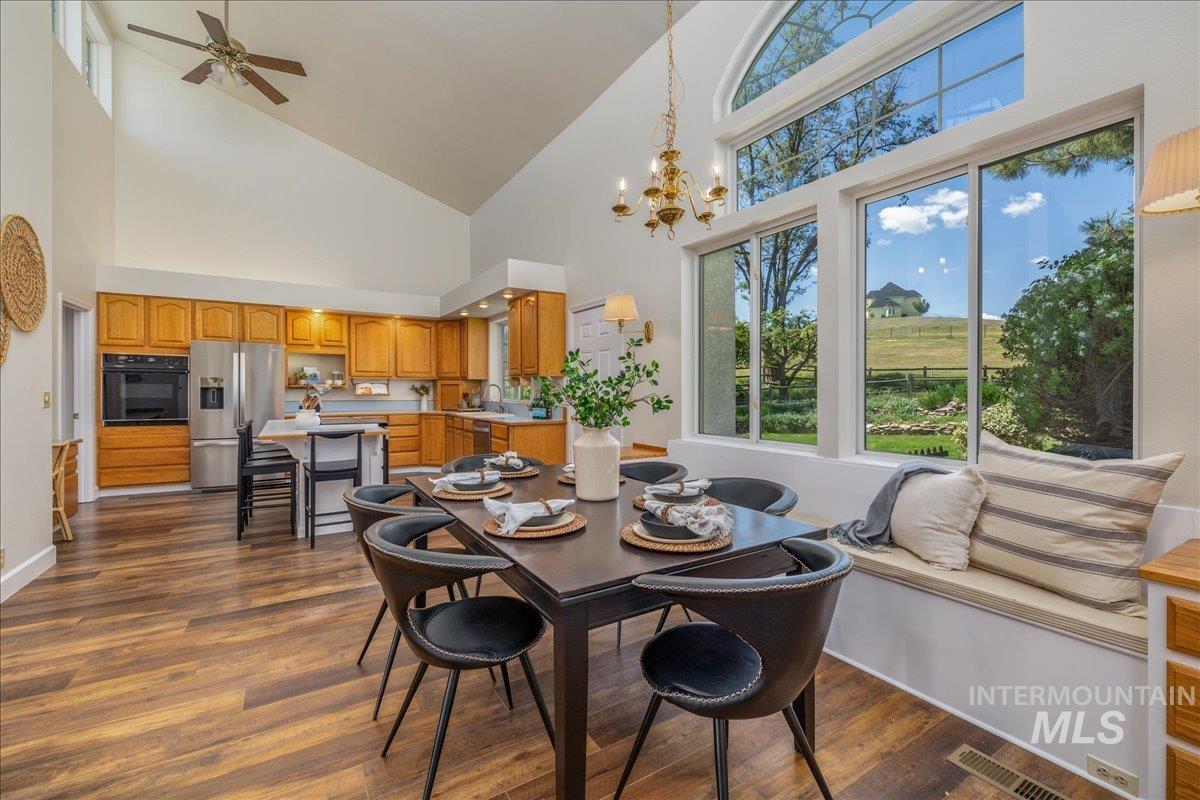 500 Stillwell Dr., Eagle, Idaho 83616, 5 Bedrooms, 3 Bathrooms, Residential For Sale, Price $1,399,900, 98984541