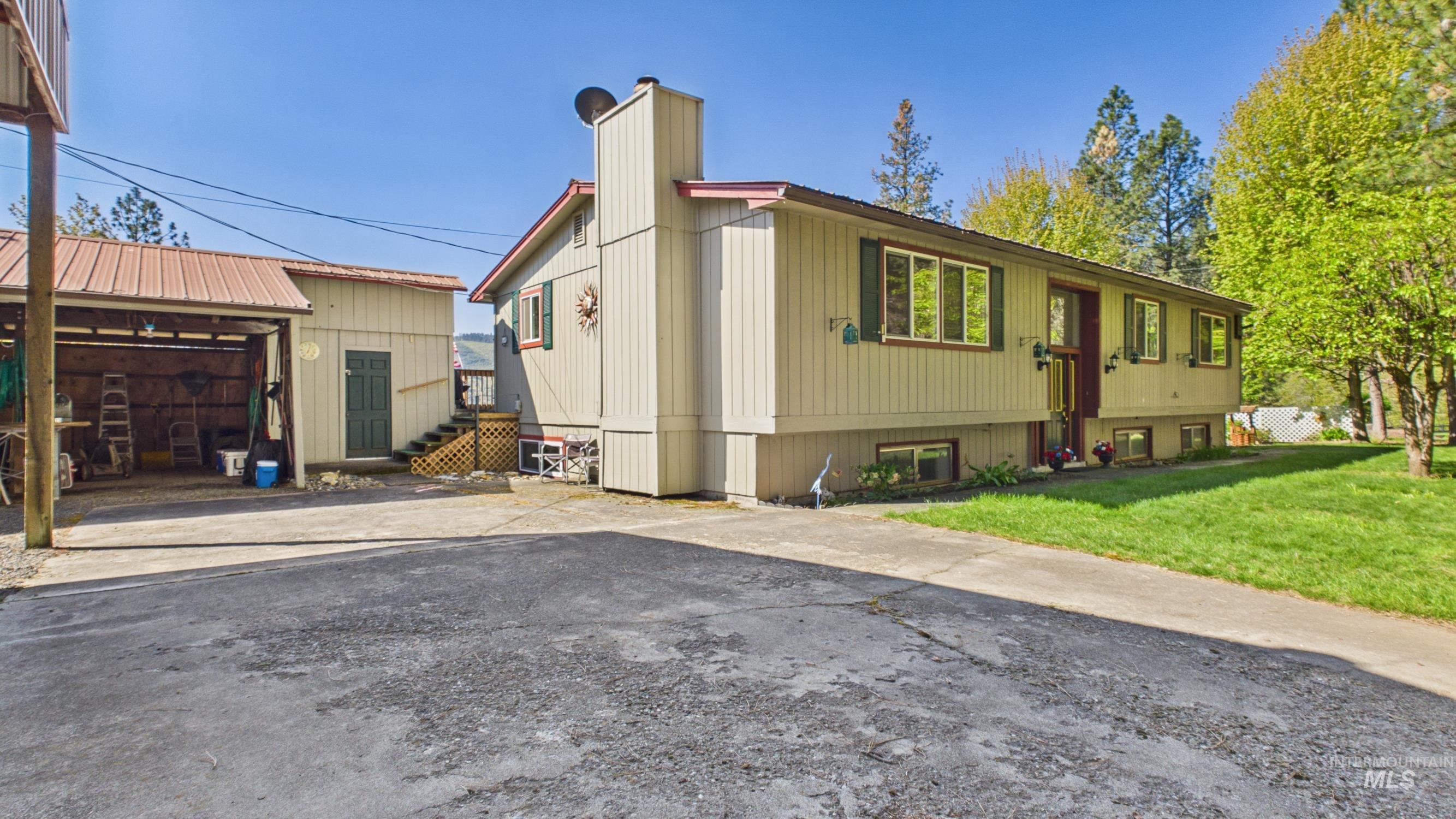 29 Pinecone Park Lane, Orofino, Idaho 83544, 4 Bedrooms, 3 Bathrooms, Residential For Sale, Price $440,000, 98984546