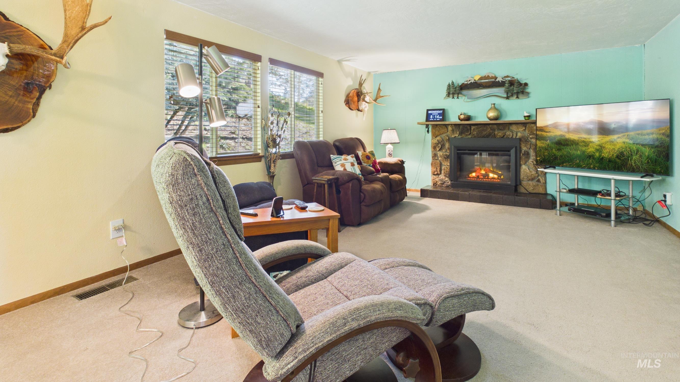 29 Pinecone Park Lane, Orofino, Idaho 83544, 4 Bedrooms, 3 Bathrooms, Residential For Sale, Price $440,000, 98984546
