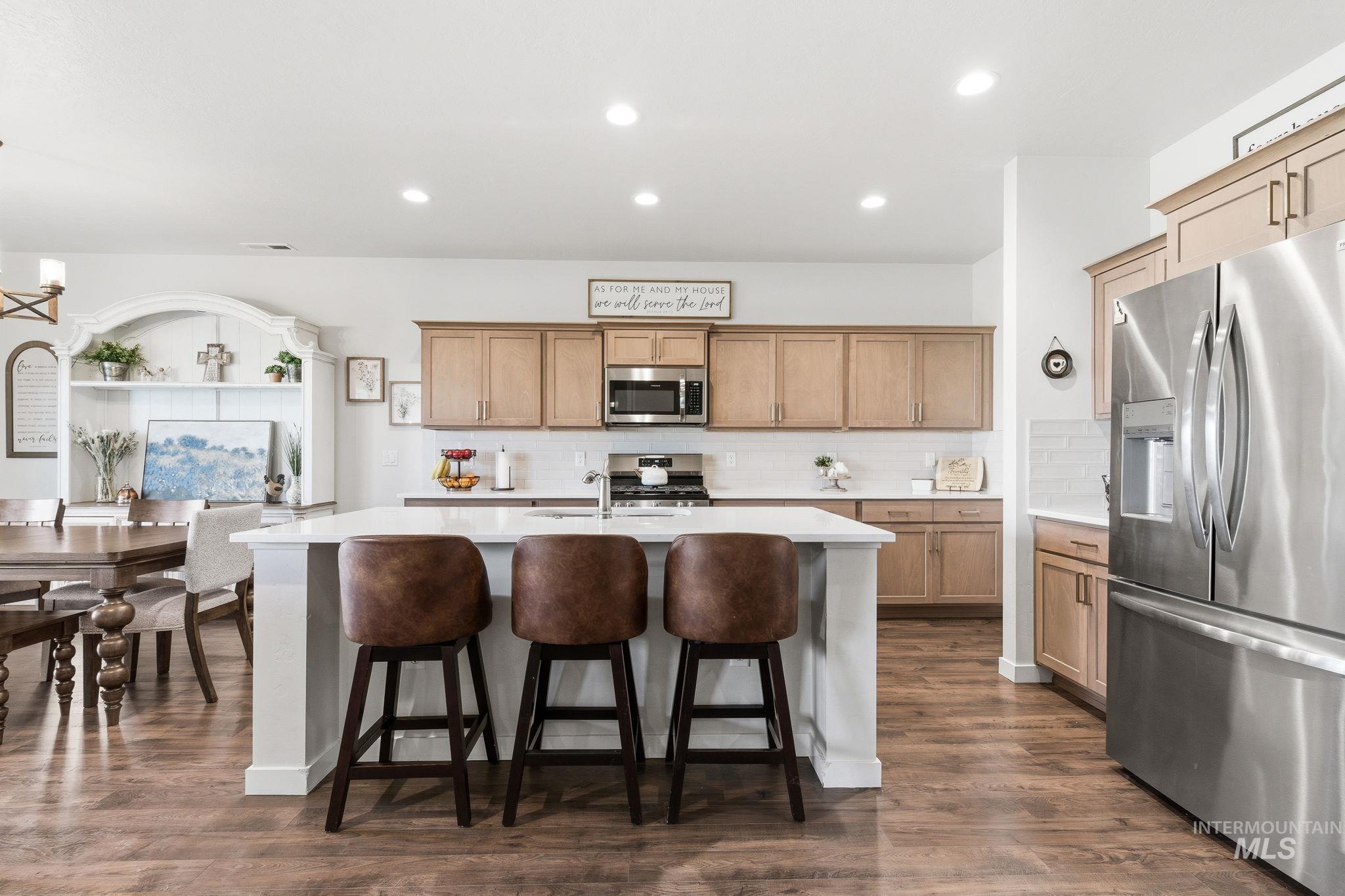 10104 W Napier, Star, Idaho 83669, 5 Bedrooms, 3 Bathrooms, Residential For Sale, Price $639,900,MLS 98984547