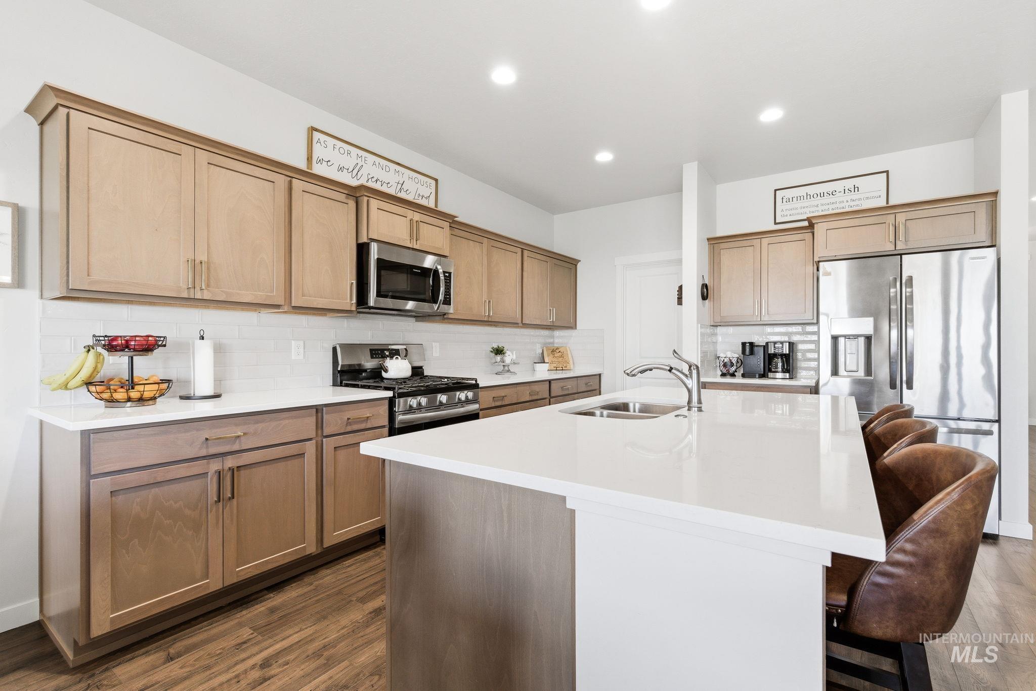 10104 W Napier, Star, Idaho 83669, 5 Bedrooms, 3 Bathrooms, Residential For Sale, Price $639,900,MLS 98984547