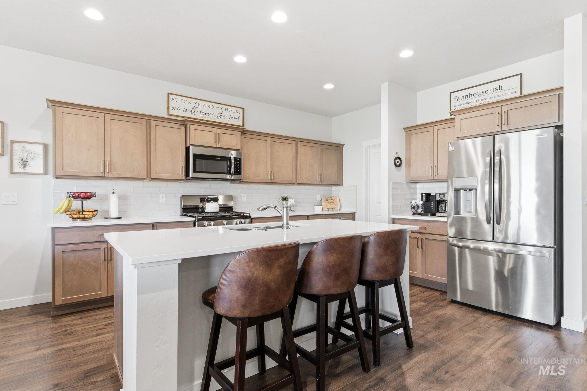 10104 W Napier, Star, Idaho 83669, 5 Bedrooms, 3 Bathrooms, Residential For Sale, Price $639,900,MLS 98984547