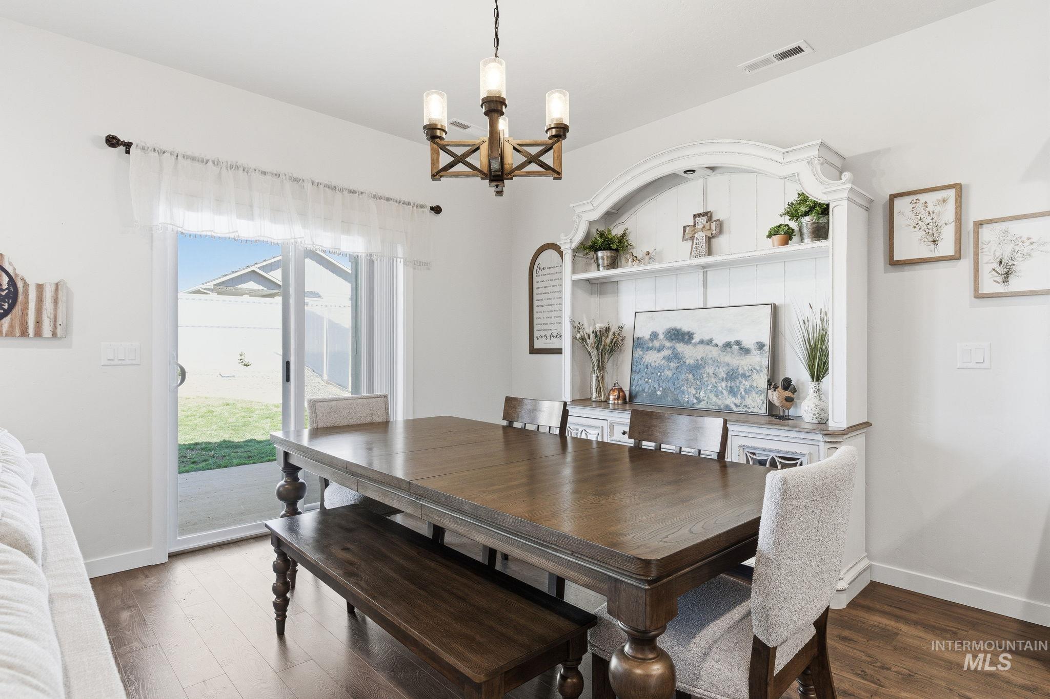 10104 W Napier, Star, Idaho 83669, 5 Bedrooms, 3 Bathrooms, Residential For Sale, Price $639,900,MLS 98984547