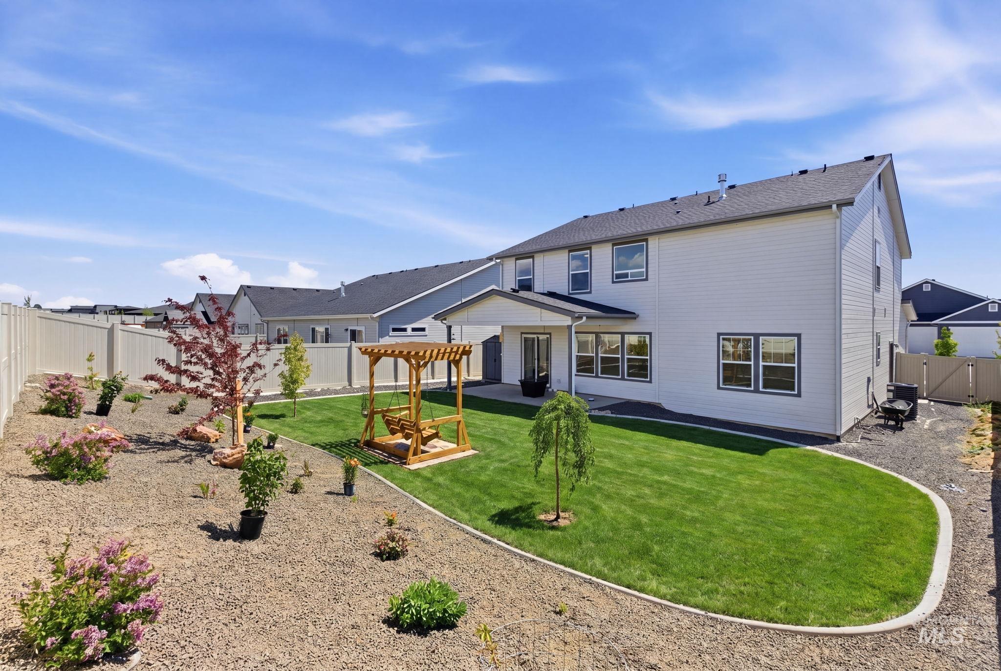 10104 W Napier, Star, Idaho 83669, 5 Bedrooms, 3 Bathrooms, Residential For Sale, Price $639,900,MLS 98984547
