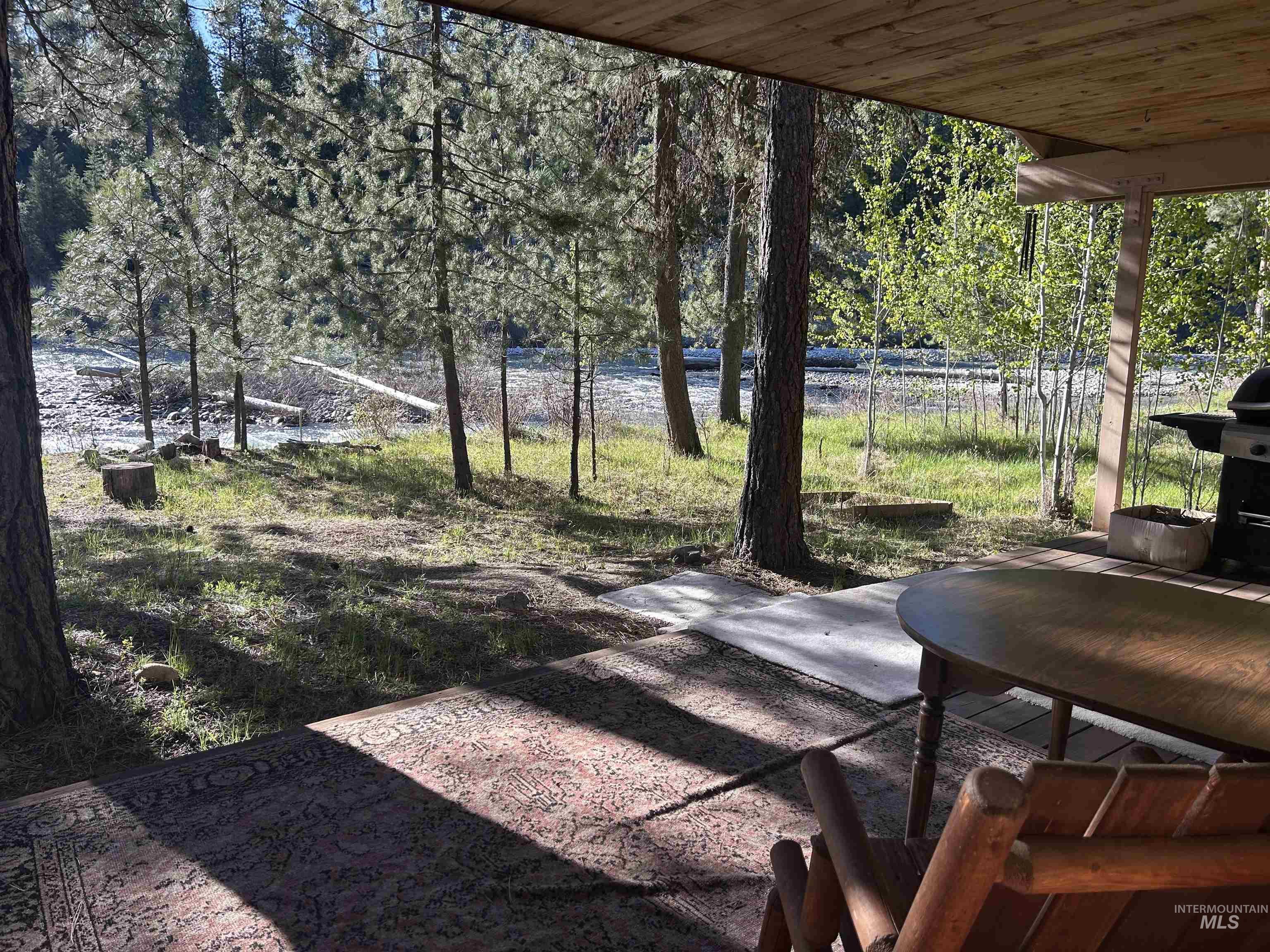 17 Bransons Dr, Lowman, Idaho 83637, 2 Bedrooms, 1 Bathroom, Residential For Sale, Price $585,000, 98984548