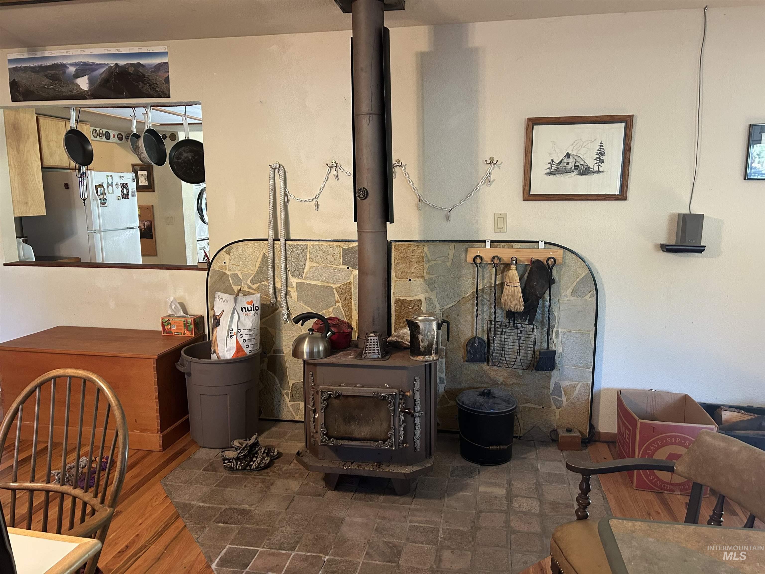 17 Bransons Dr, Lowman, Idaho 83637, 2 Bedrooms, 1 Bathroom, Residential For Sale, Price $585,000, 98984548
