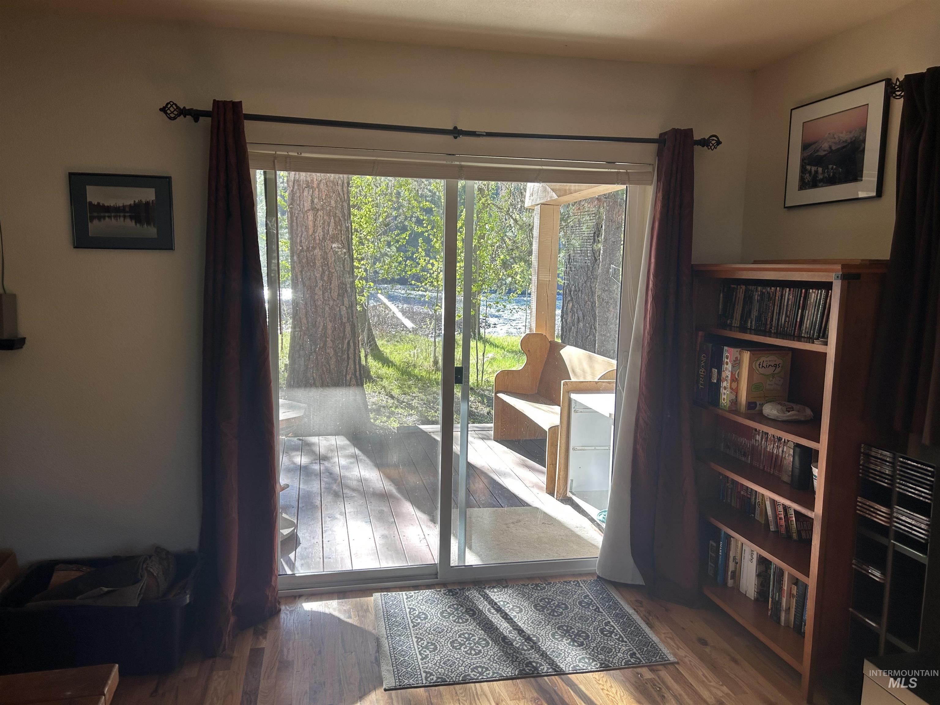 17 Bransons Dr, Lowman, Idaho 83637, 2 Bedrooms, 1 Bathroom, Residential For Sale, Price $585,000, 98984548