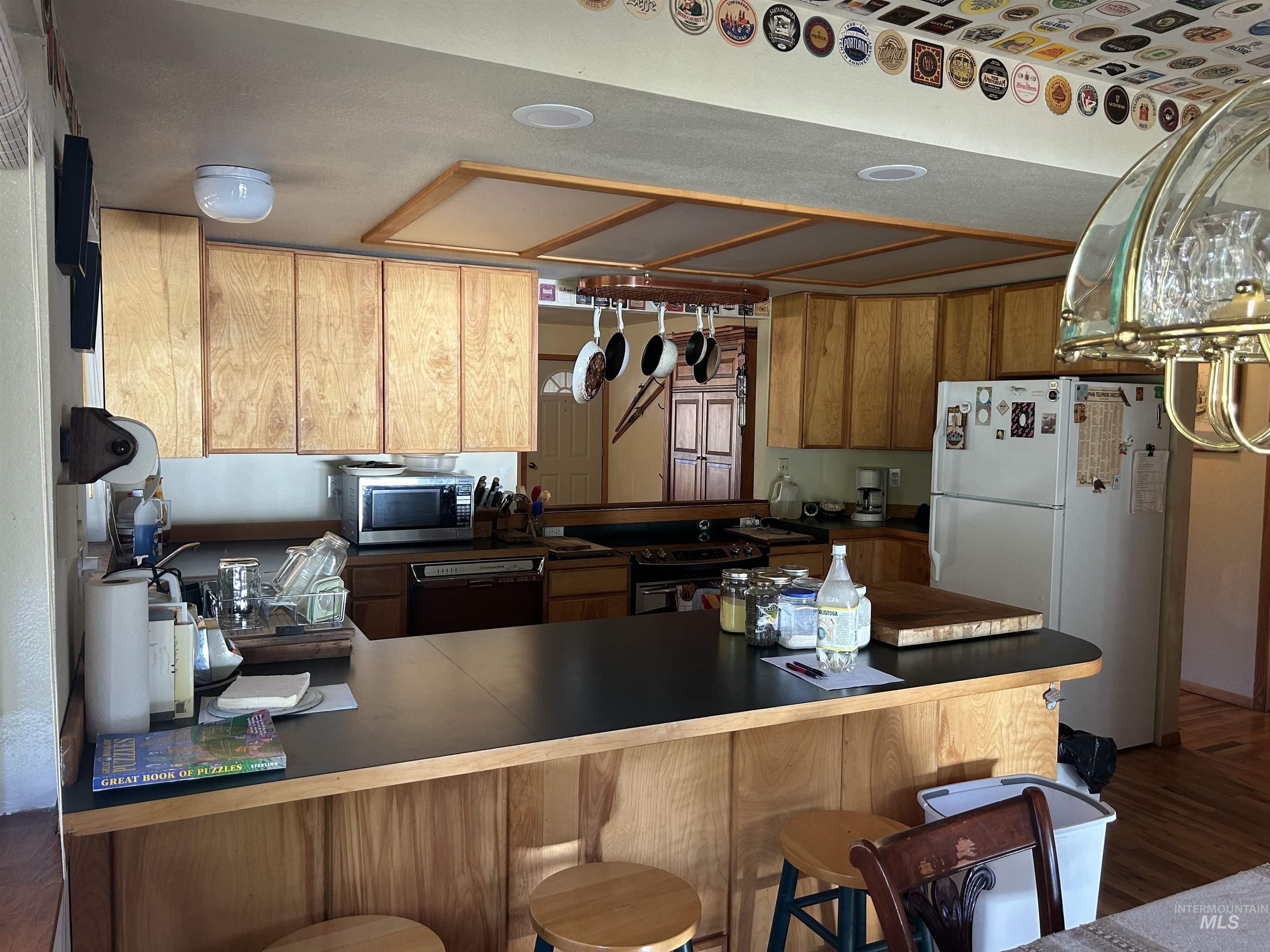 17 Bransons Dr, Lowman, Idaho 83637, 2 Bedrooms, 1 Bathroom, Residential For Sale, Price $585,000, 98984548