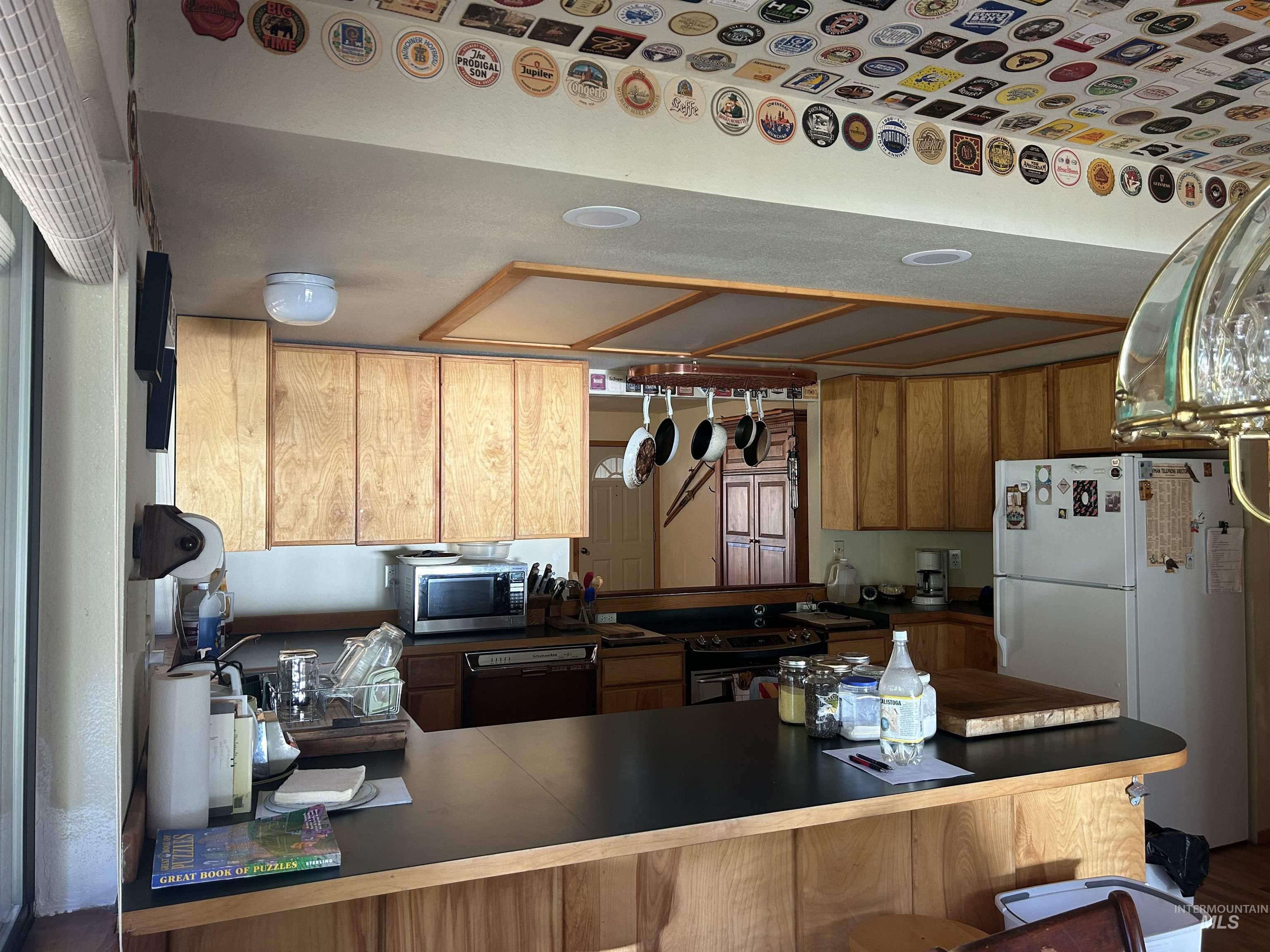 17 Bransons Dr, Lowman, Idaho 83637, 2 Bedrooms, 1 Bathroom, Residential For Sale, Price $585,000, 98984548