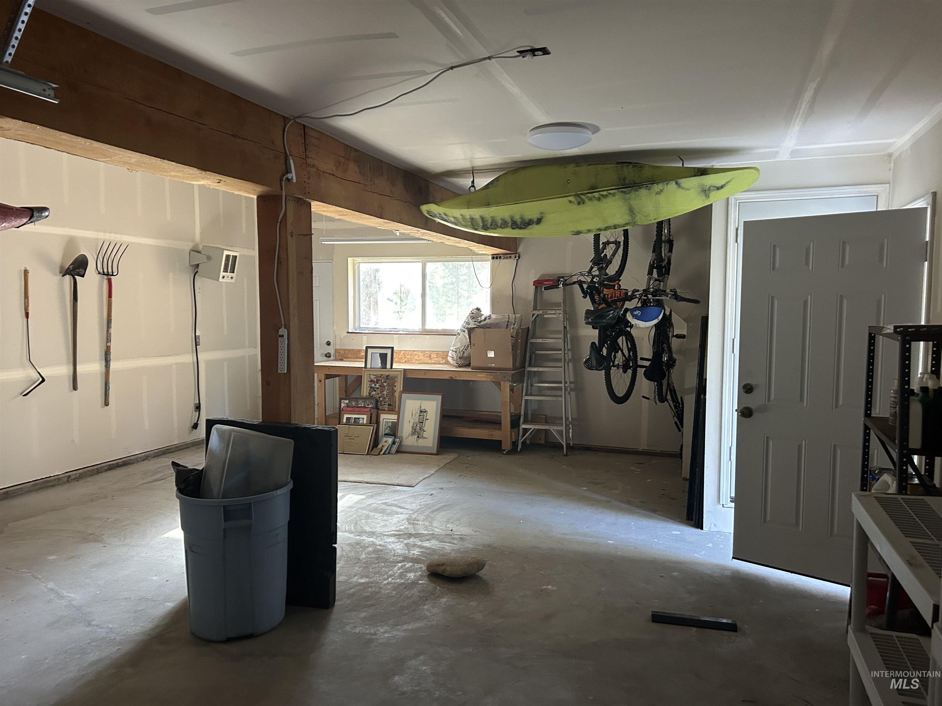 17 Bransons Dr, Lowman, Idaho 83637, 2 Bedrooms, 1 Bathroom, Residential For Sale, Price $625,000, 98984548