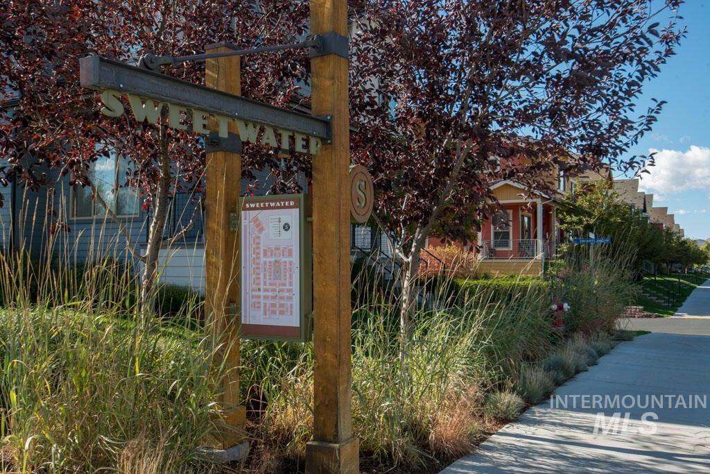 2483 Woodside Blvd, Hailey, Idaho 83333, 2 Bedrooms, 2.5 Bathrooms, Residential For Sale, Price $520,000, 98984550
