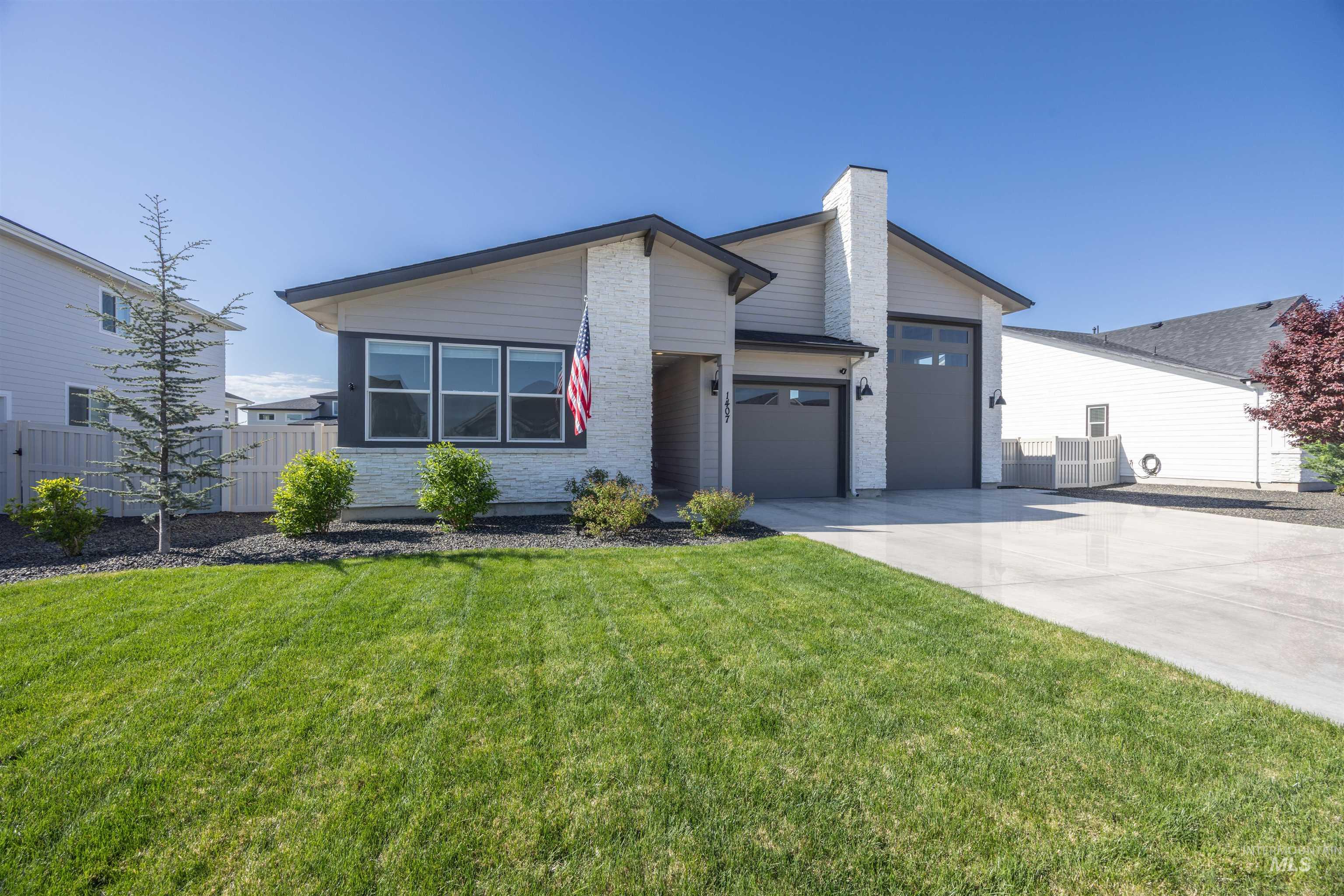 1407 Stirling Meadow St., Middleton, Idaho 83644, 3 Bedrooms, 2 Bathrooms, Residential For Sale, Price $615,000,MLS 98984551