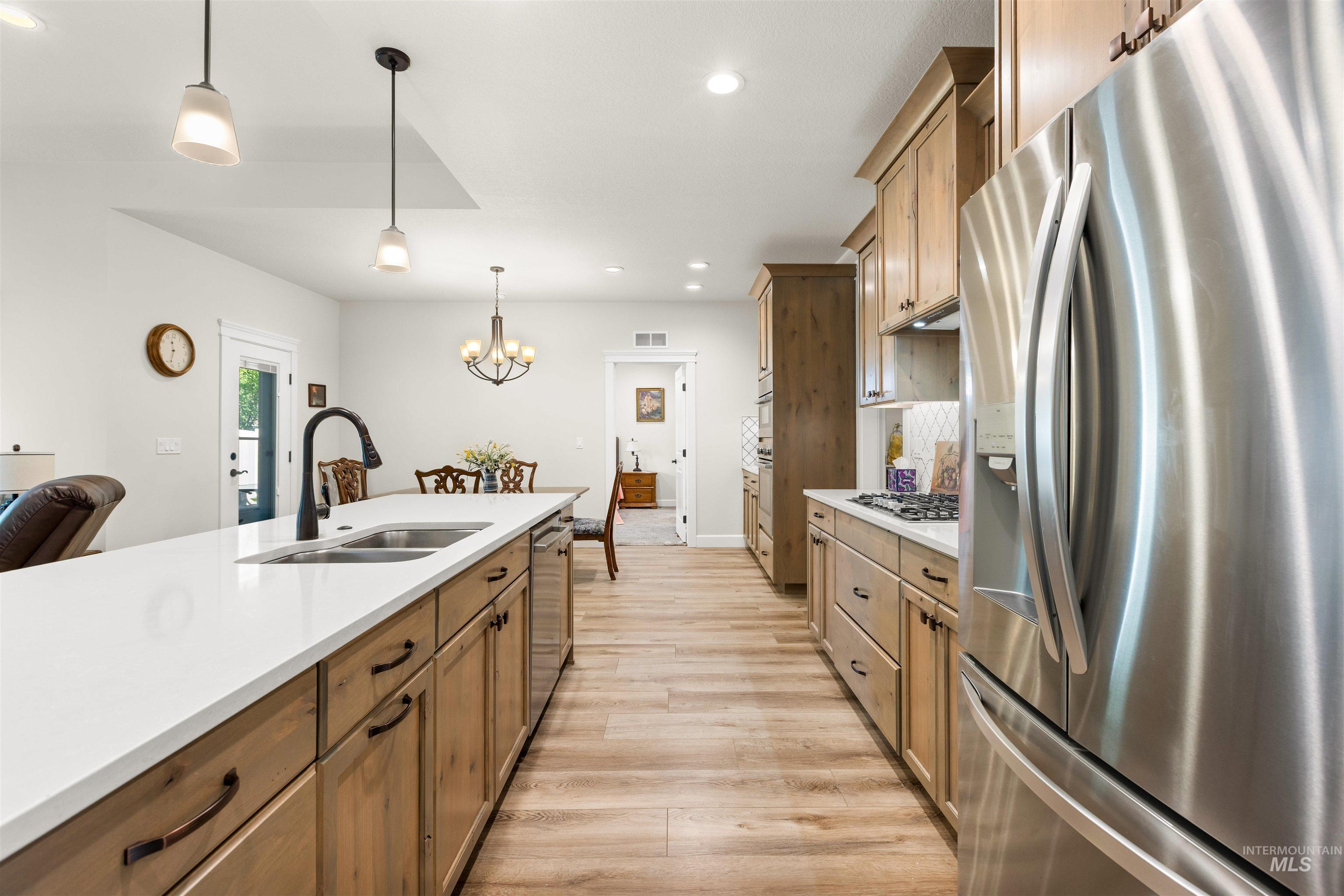 675 W Cedarburg Dr, Meridian, Idaho 83642-2602, 4 Bedrooms, 3 Bathrooms, Residential For Sale, Price $650,000,MLS 98984553