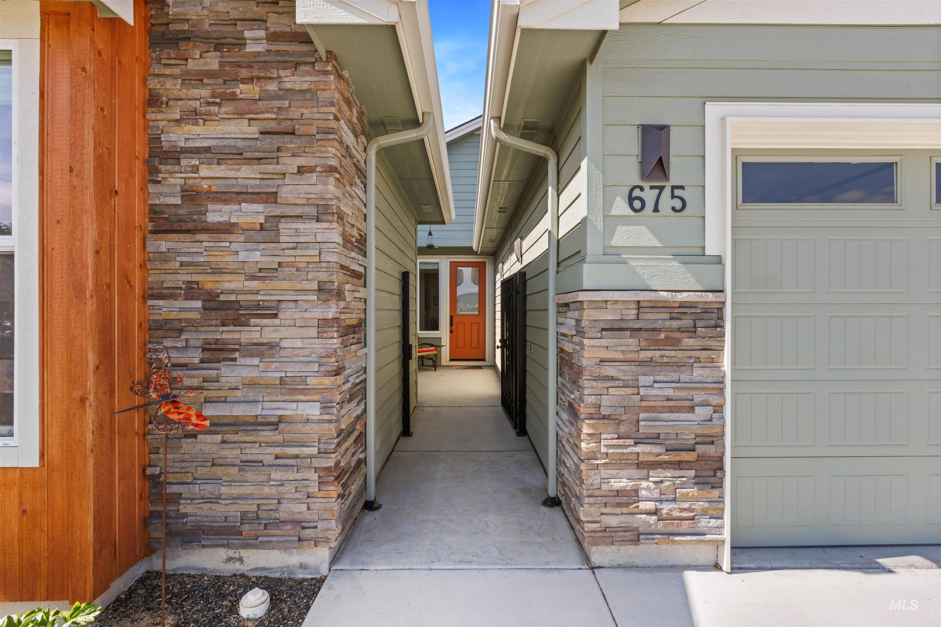 675 W Cedarburg Dr, Meridian, Idaho 83642-2602, 4 Bedrooms, 3 Bathrooms, Residential For Sale, Price $650,000,MLS 98984553