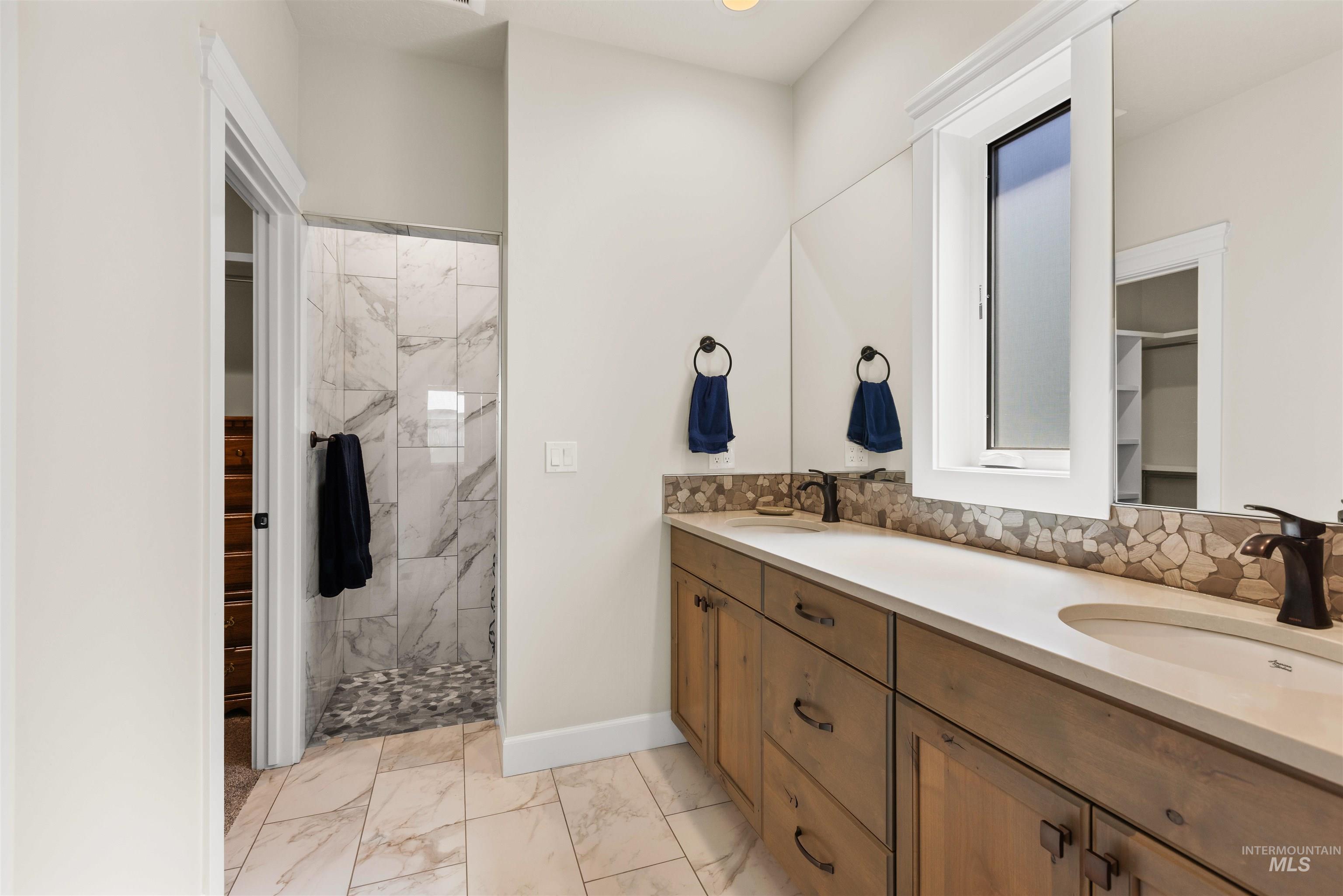 675 W Cedarburg Dr, Meridian, Idaho 83642-2602, 4 Bedrooms, 3 Bathrooms, Residential For Sale, Price $650,000,MLS 98984553