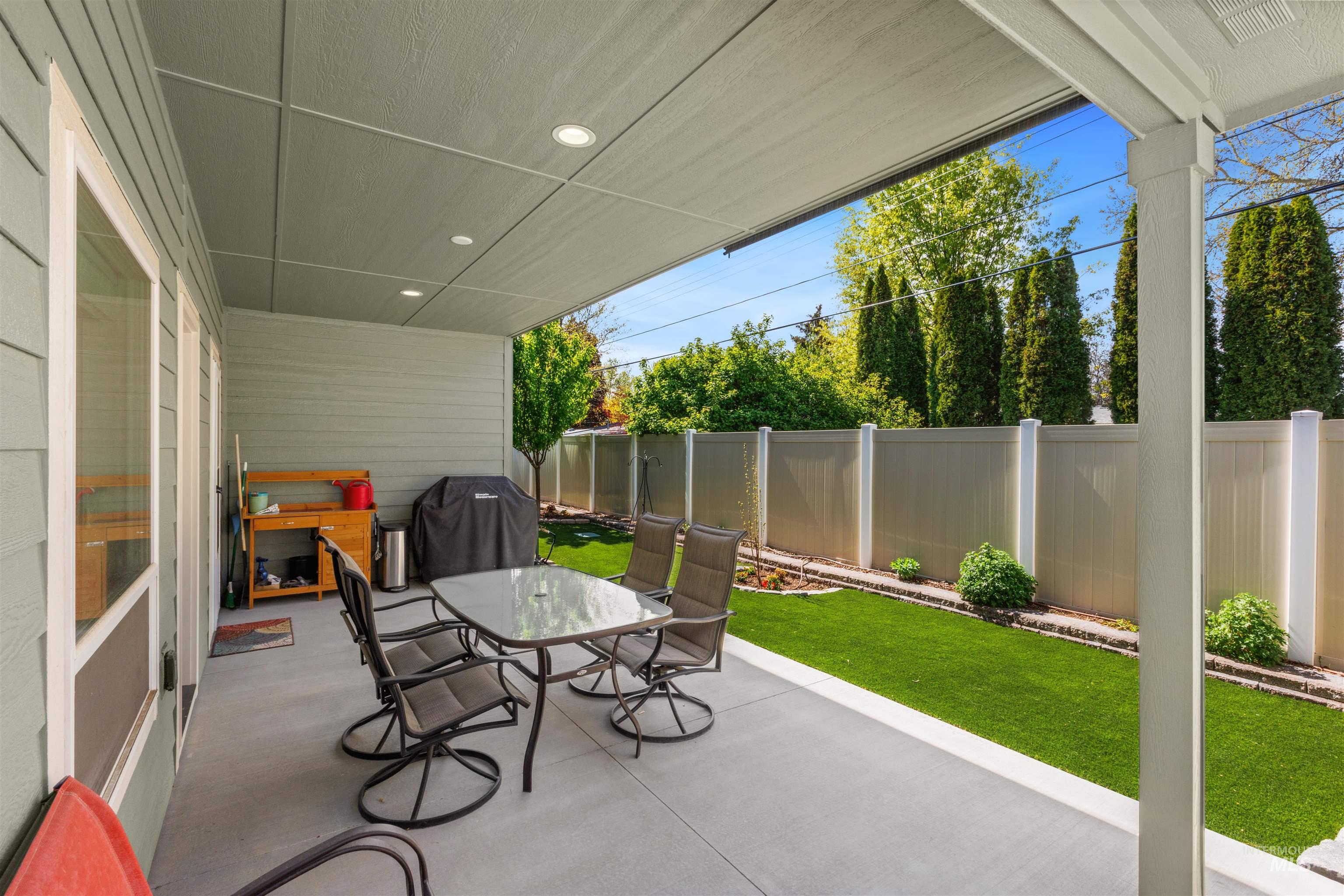 675 W Cedarburg Dr, Meridian, Idaho 83642-2602, 4 Bedrooms, 3 Bathrooms, Residential For Sale, Price $650,000,MLS 98984553