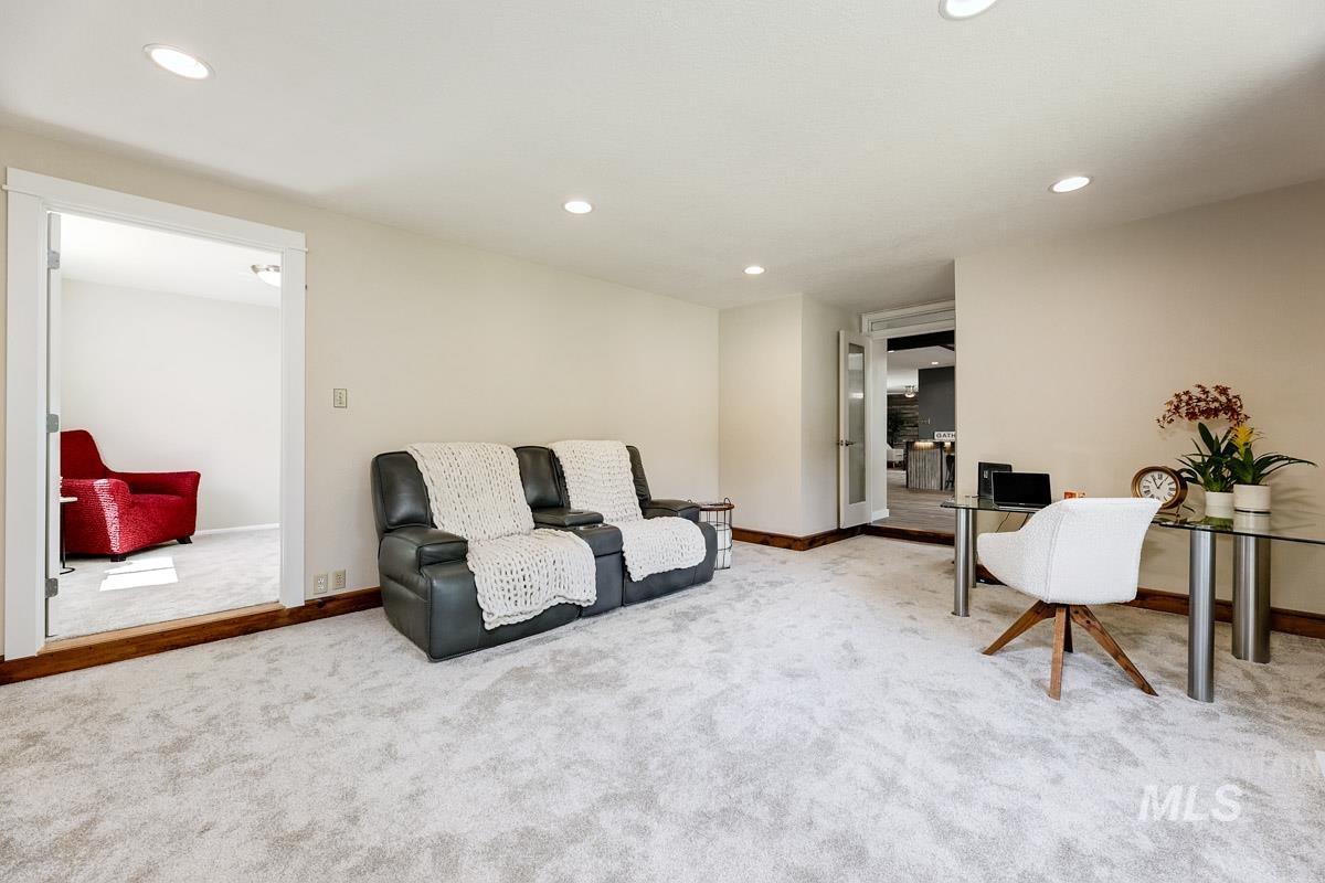 3775 N La Fontana Way, Boise, Idaho 83702, 4 Bedrooms, 2.5 Bathrooms, Residential For Sale, Price $750,123,MLS 98984554