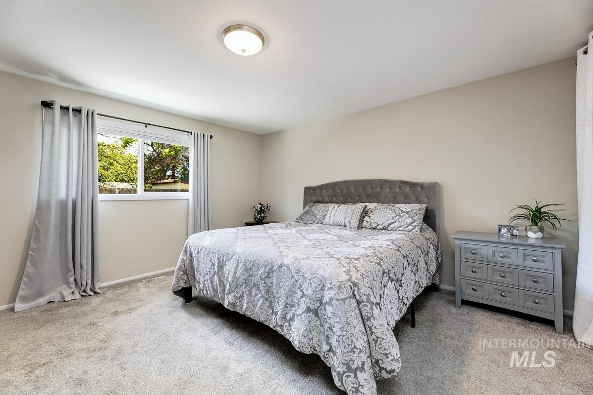 3775 N La Fontana Way, Boise, Idaho 83702, 4 Bedrooms, 2.5 Bathrooms, Residential For Sale, Price $750,123,MLS 98984554