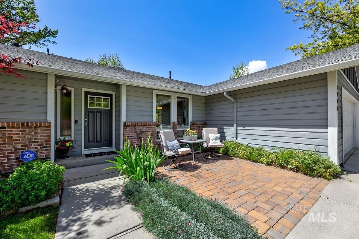 3775 N La Fontana Way, Boise, Idaho 83702, 4 Bedrooms, 2.5 Bathrooms, Residential For Sale, Price $750,123,MLS 98984554