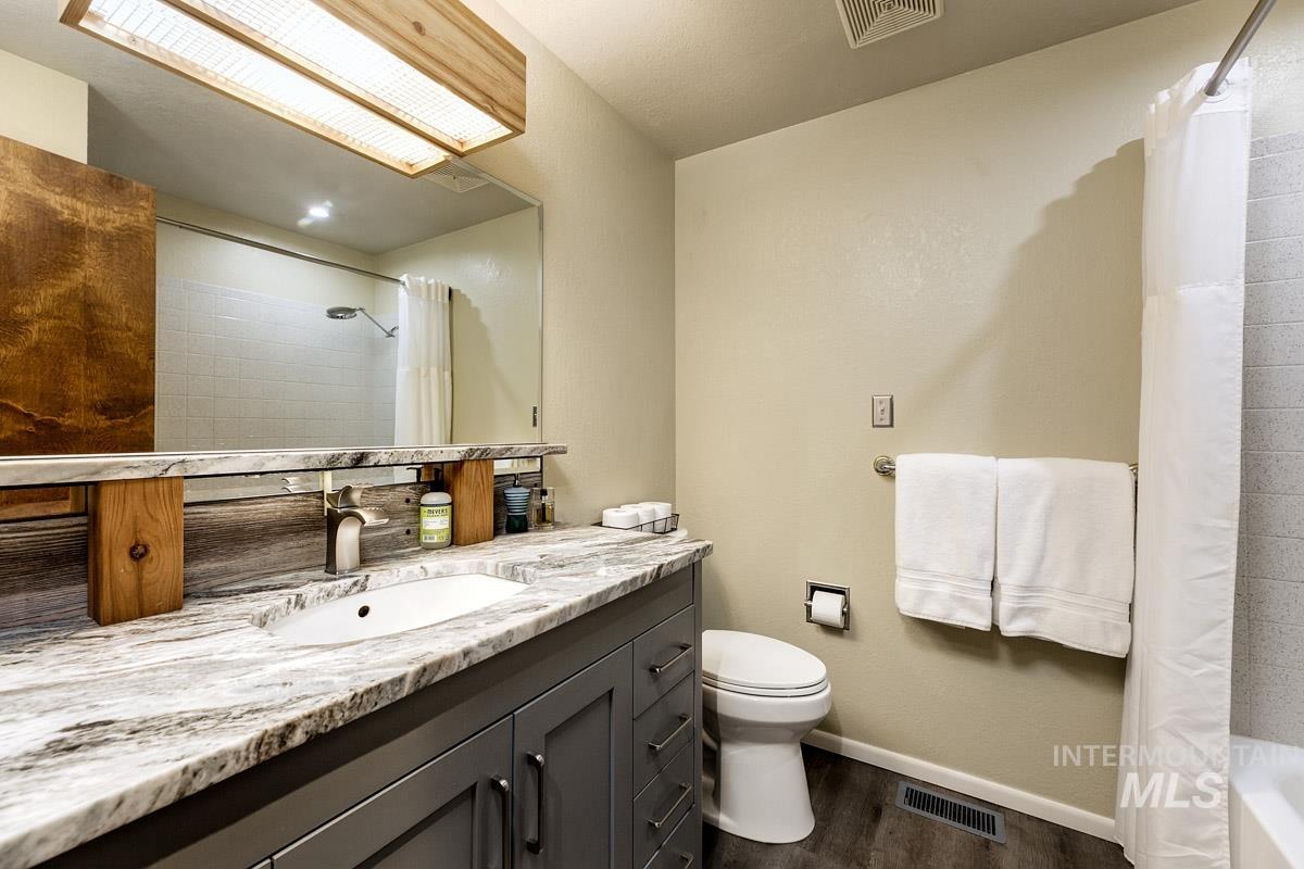 3775 N La Fontana Way, Boise, Idaho 83702, 4 Bedrooms, 2.5 Bathrooms, Residential For Sale, Price $750,123,MLS 98984554