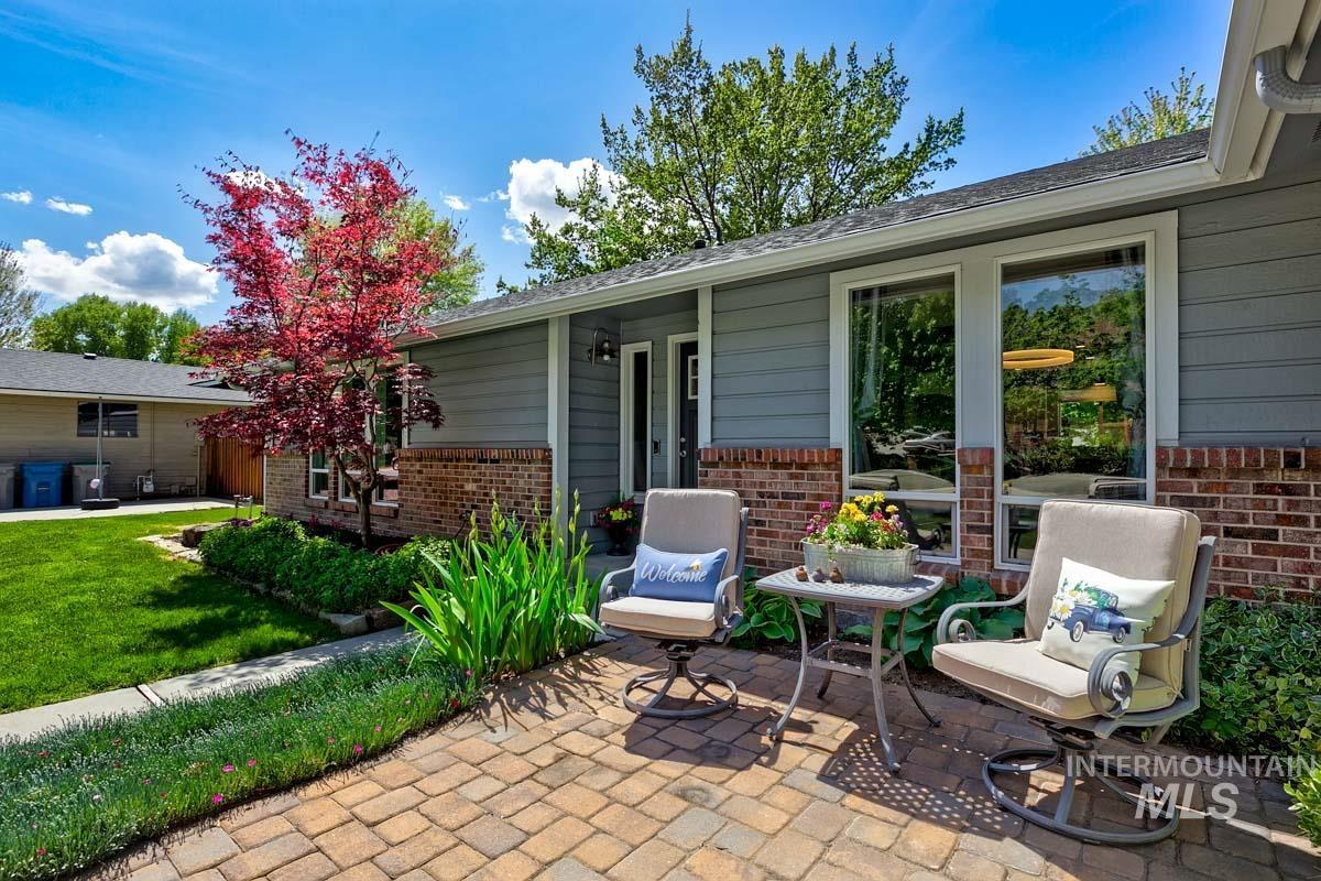 3775 N La Fontana Way, Boise, Idaho 83702, 4 Bedrooms, 2.5 Bathrooms, Residential For Sale, Price $750,123,MLS 98984554