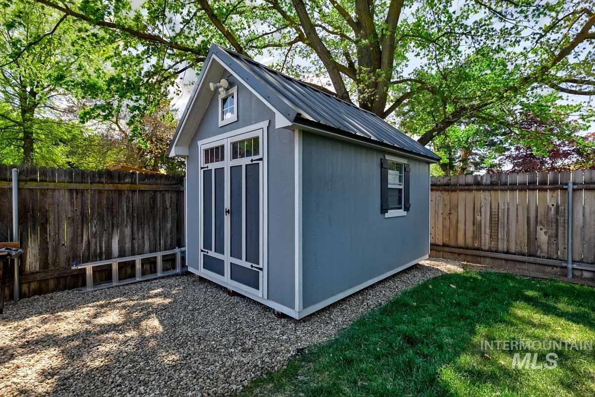 3775 N La Fontana Way, Boise, Idaho 83702, 4 Bedrooms, 2.5 Bathrooms, Residential For Sale, Price $750,123,MLS 98984554