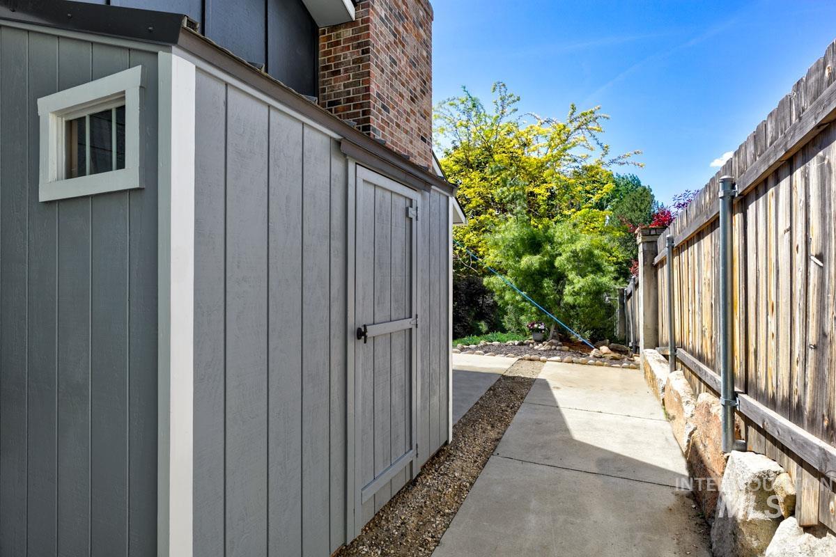 3775 N La Fontana Way, Boise, Idaho 83702, 4 Bedrooms, 2.5 Bathrooms, Residential For Sale, Price $750,123,MLS 98984554