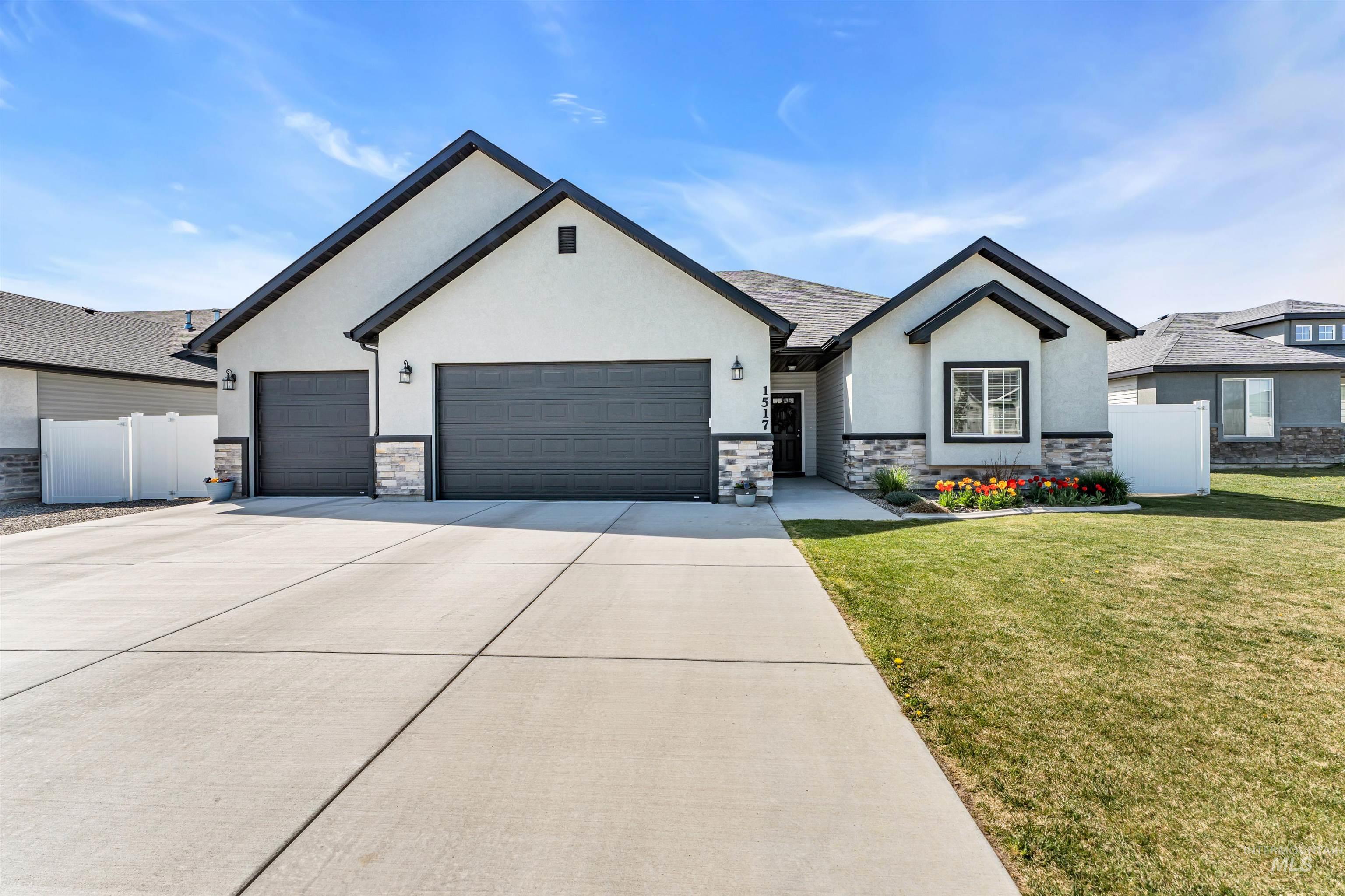 1517 N Birch St, Jerome, Idaho 83338, 3 Bedrooms, 2 Bathrooms, Residential For Sale, Price $474,900, 98984558