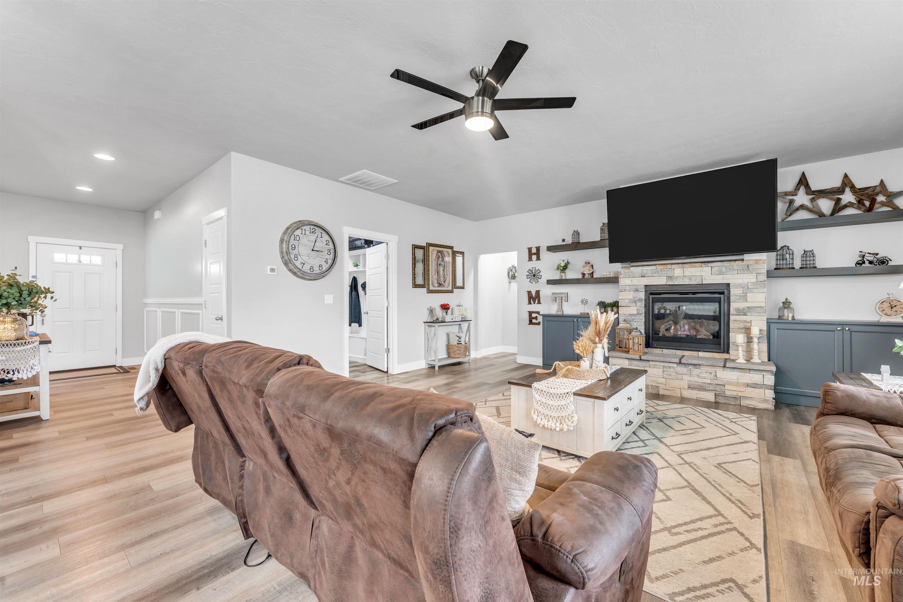 1517 N Birch St, Jerome, Idaho 83338, 3 Bedrooms, 2 Bathrooms, Residential For Sale, Price $474,900, 98984558