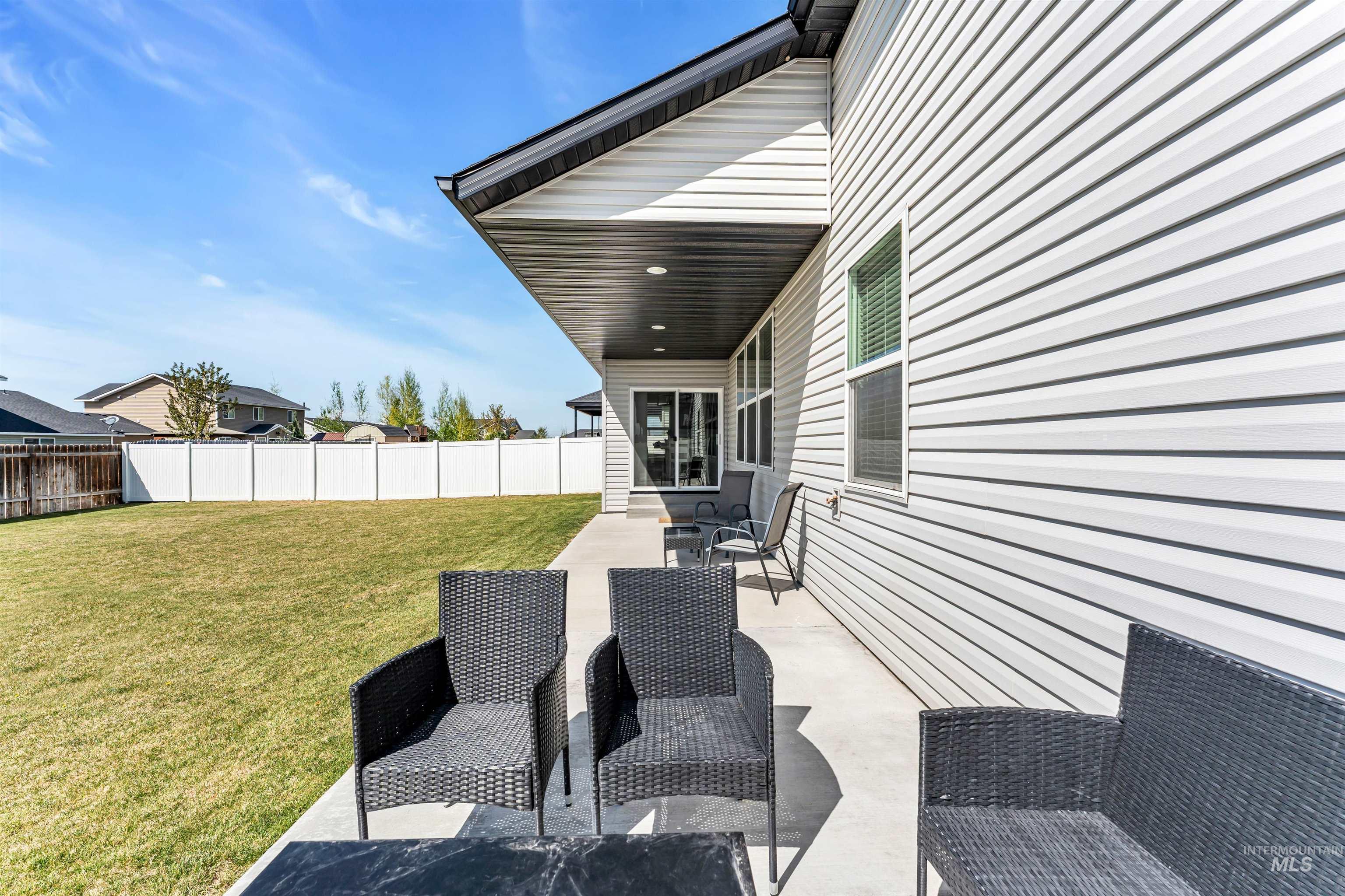 1517 N Birch St, Jerome, Idaho 83338, 3 Bedrooms, 2 Bathrooms, Residential For Sale, Price $474,900, 98984558
