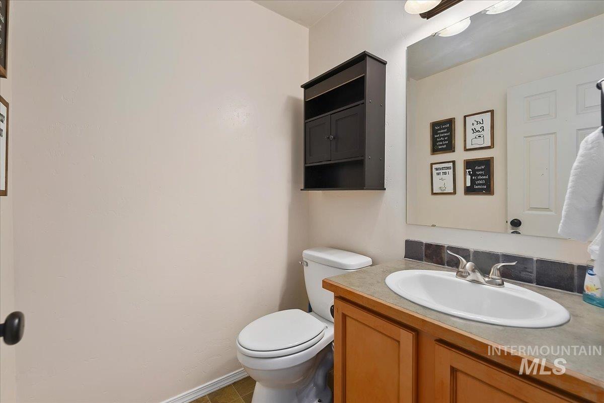 996 S Bobby, Kuna, Idaho 83634, 4 Bedrooms, 2.5 Bathrooms, Residential For Sale, Price $489,000, 98984561