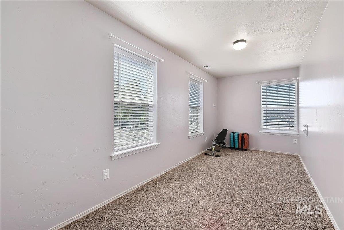 996 S Bobby, Kuna, Idaho 83634, 4 Bedrooms, 2.5 Bathrooms, Residential For Sale, Price $489,000, 98984561