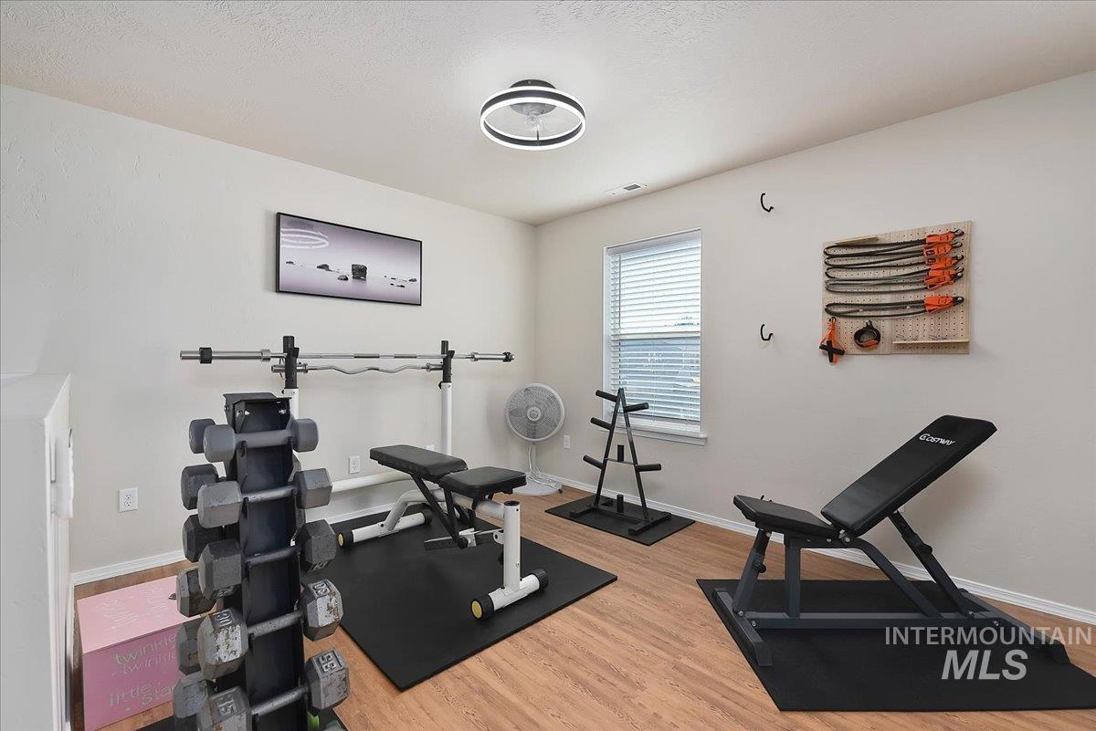 996 S Bobby, Kuna, Idaho 83634, 4 Bedrooms, 2.5 Bathrooms, Residential For Sale, Price $489,000, 98984561