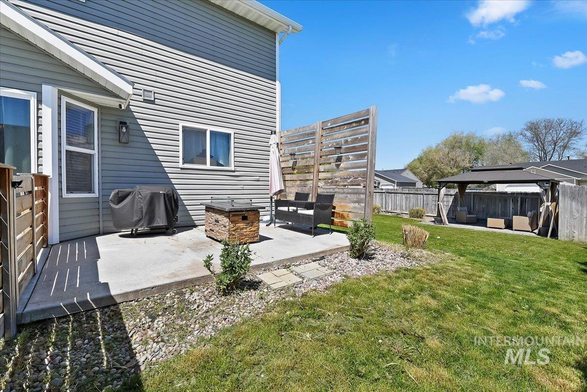 996 S Bobby, Kuna, Idaho 83634, 4 Bedrooms, 2.5 Bathrooms, Residential For Sale, Price $489,000, 98984561